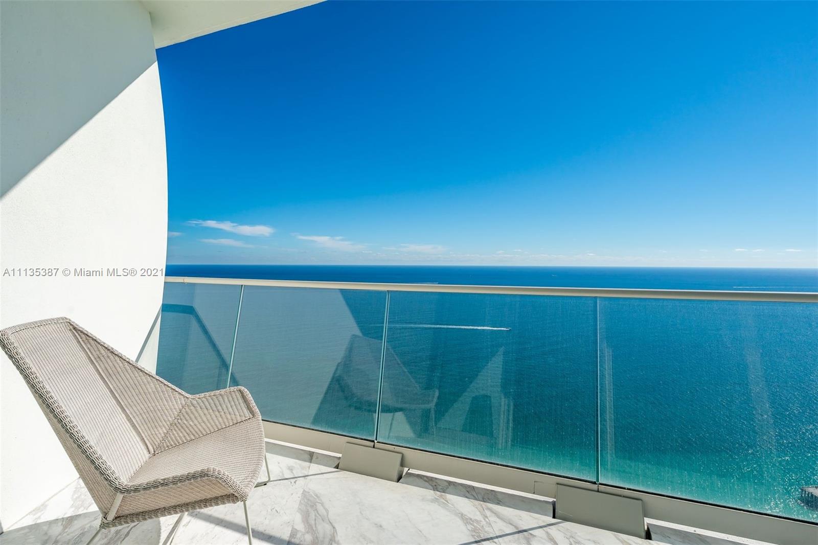 JADE SIGNATURE CONDO - Residential