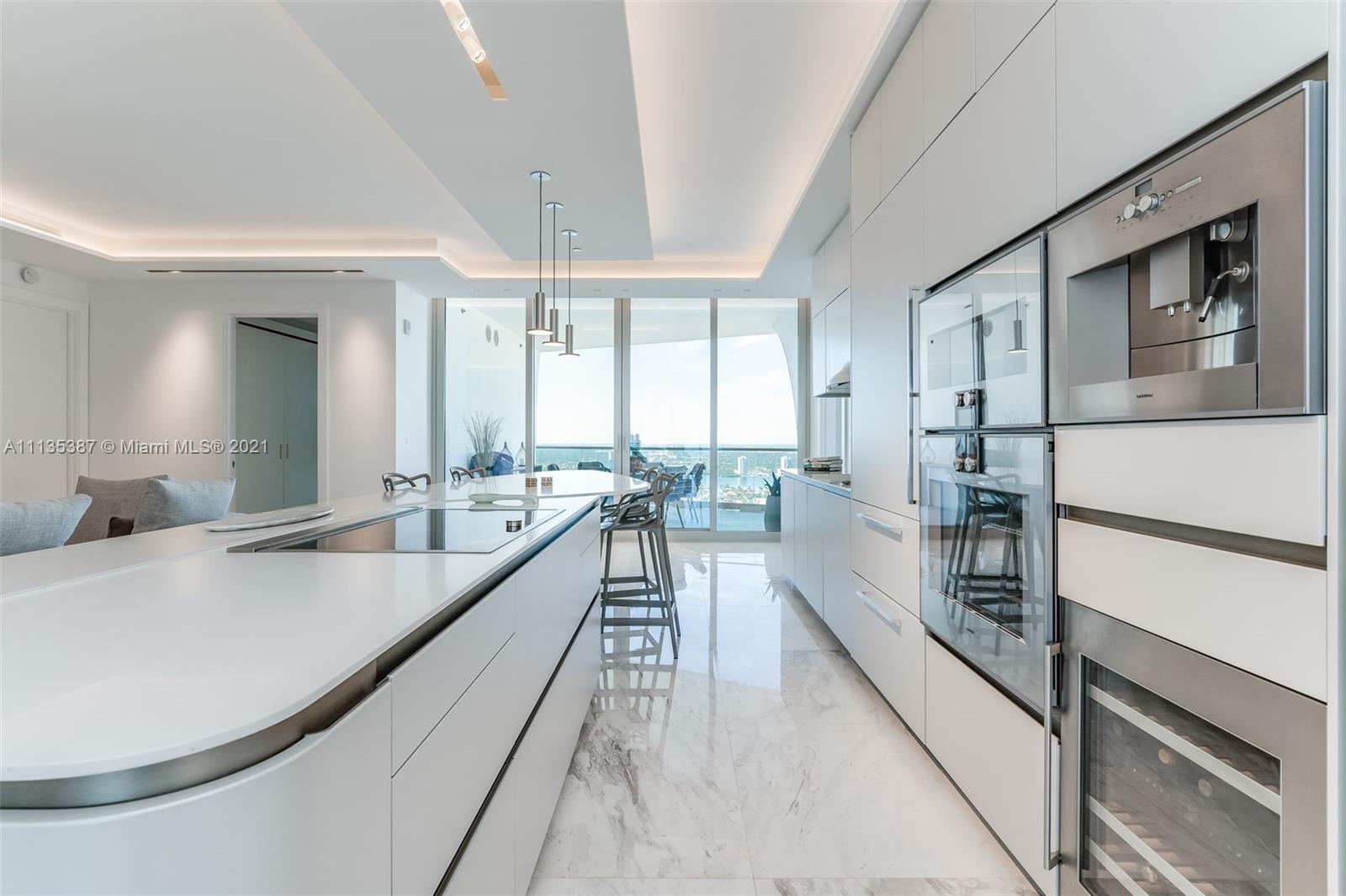 JADE SIGNATURE CONDO - Residential