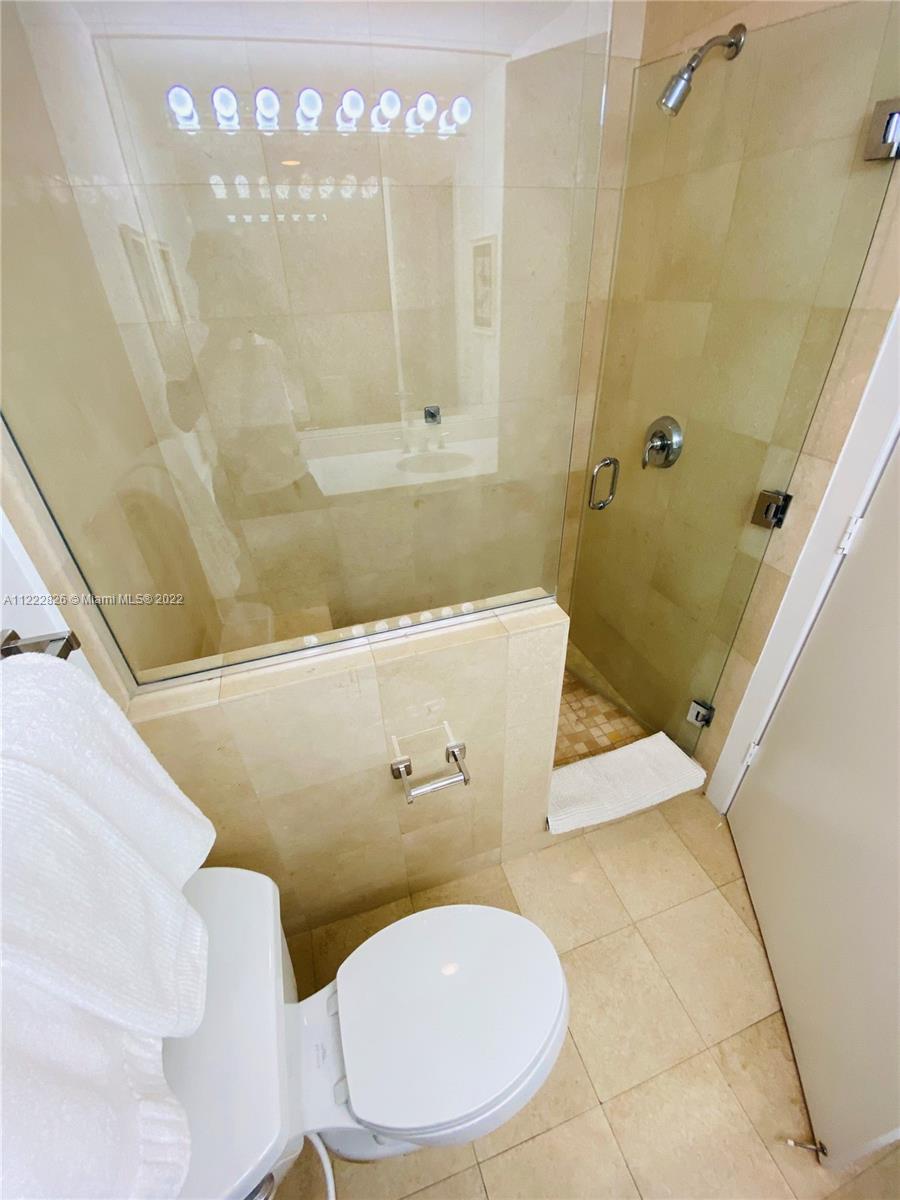 1060 BRICKELL CONDO - Residential Lease