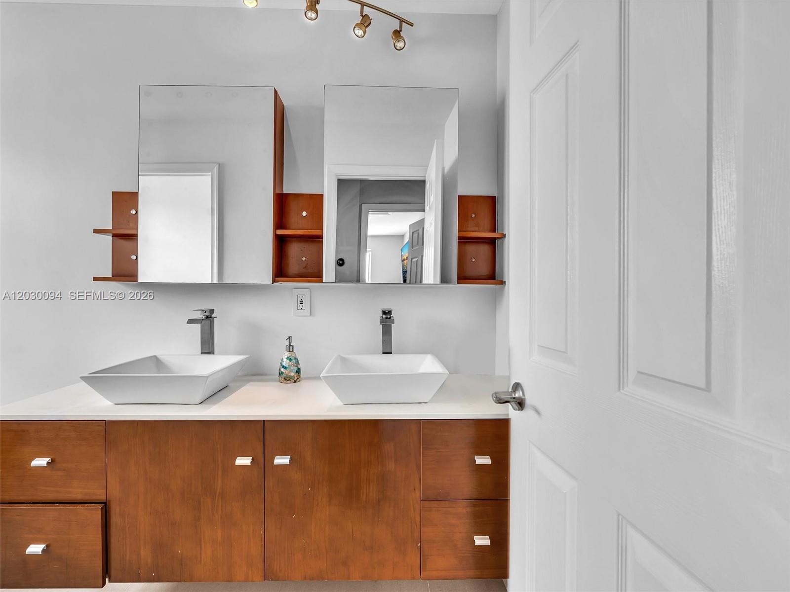 RIVIERA ISLES II - Residential