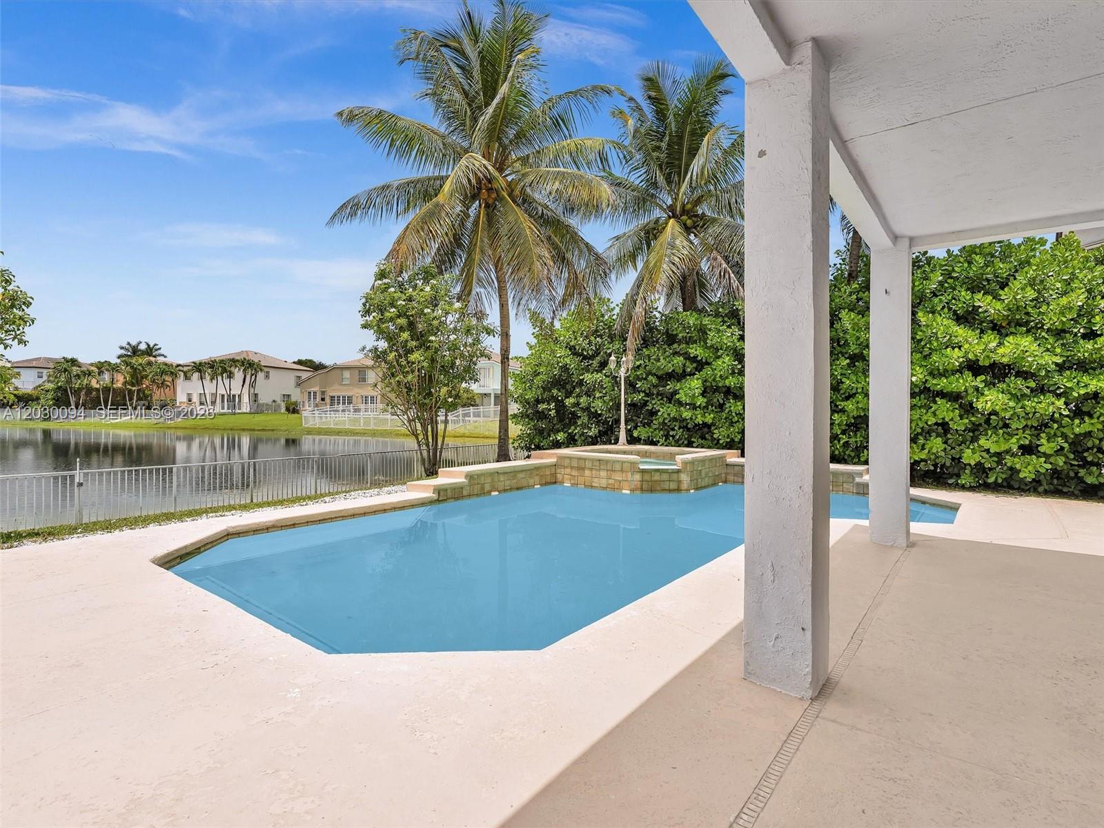 RIVIERA ISLES II - Residential