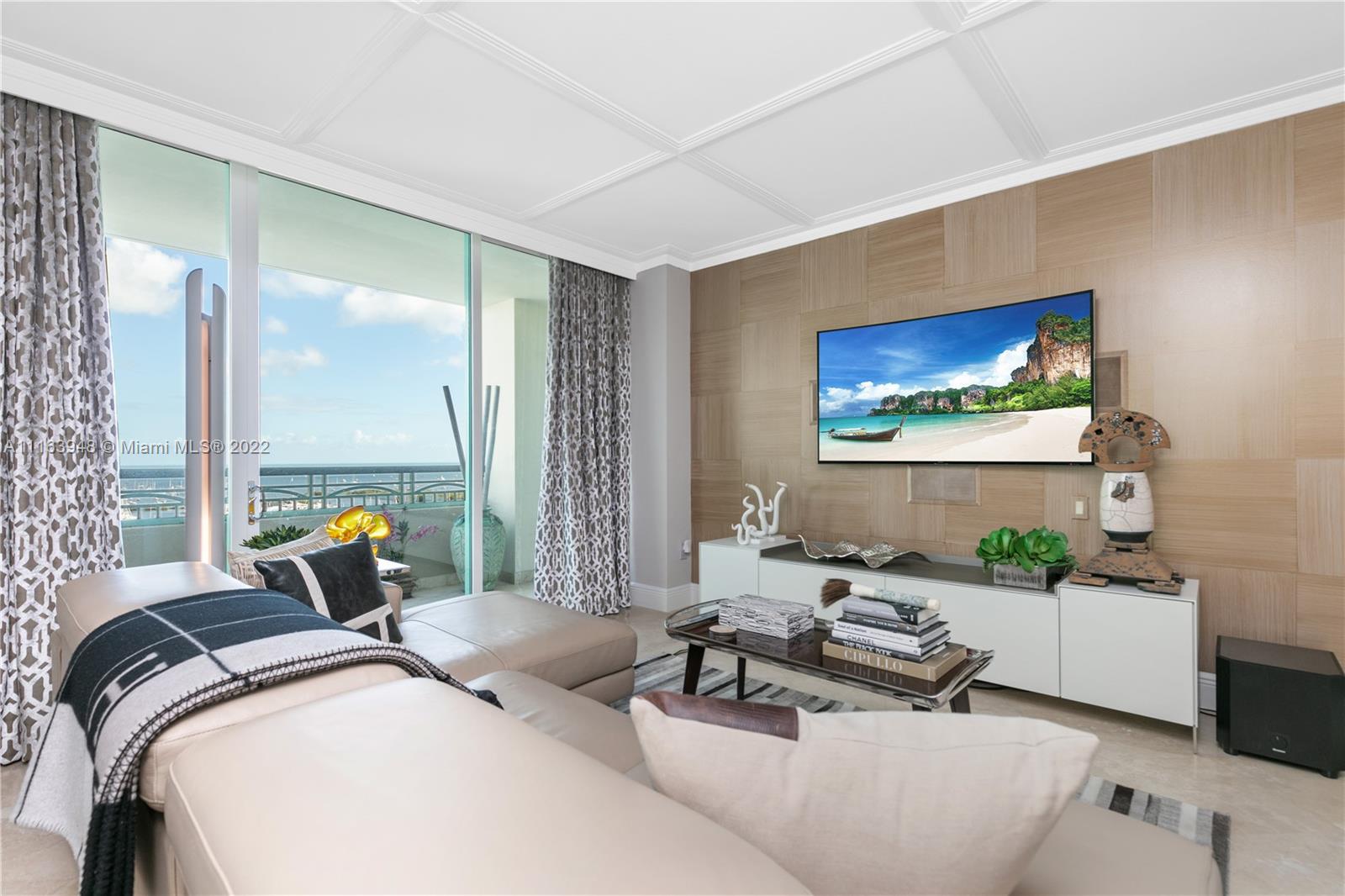 THE EXECUTIVE RESIDENCES - Residential
