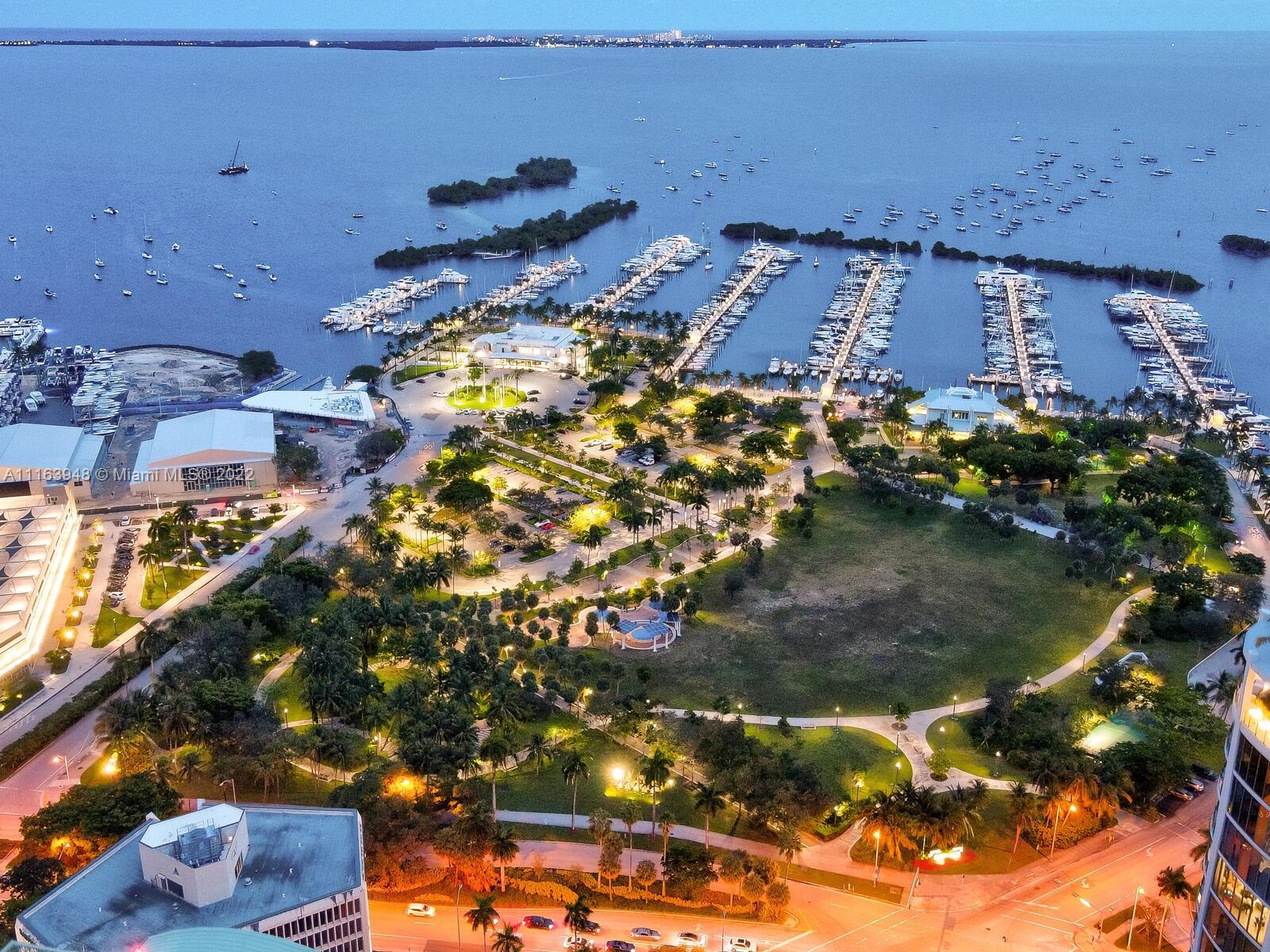 THE EXECUTIVE RESIDENCES - Residential