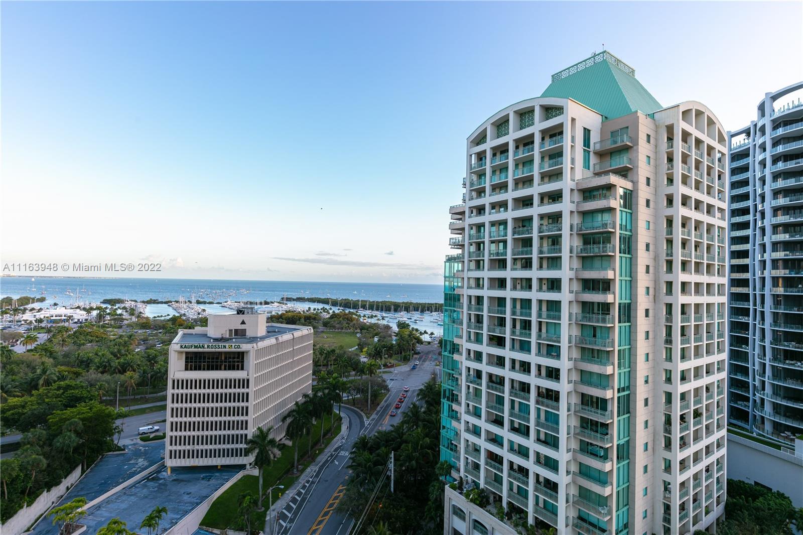 THE EXECUTIVE RESIDENCES - Residential