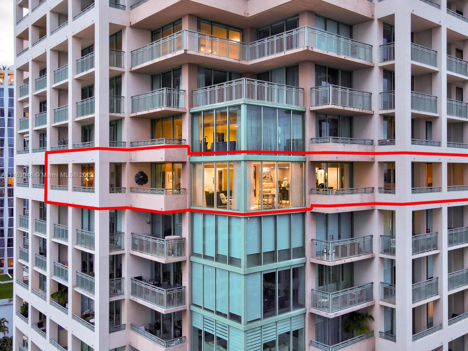 THE EXECUTIVE RESIDENCES - Residential