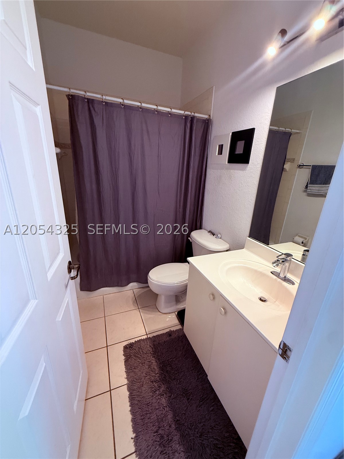 ISLANDS AT DORAL 1ST ADDN - Residential