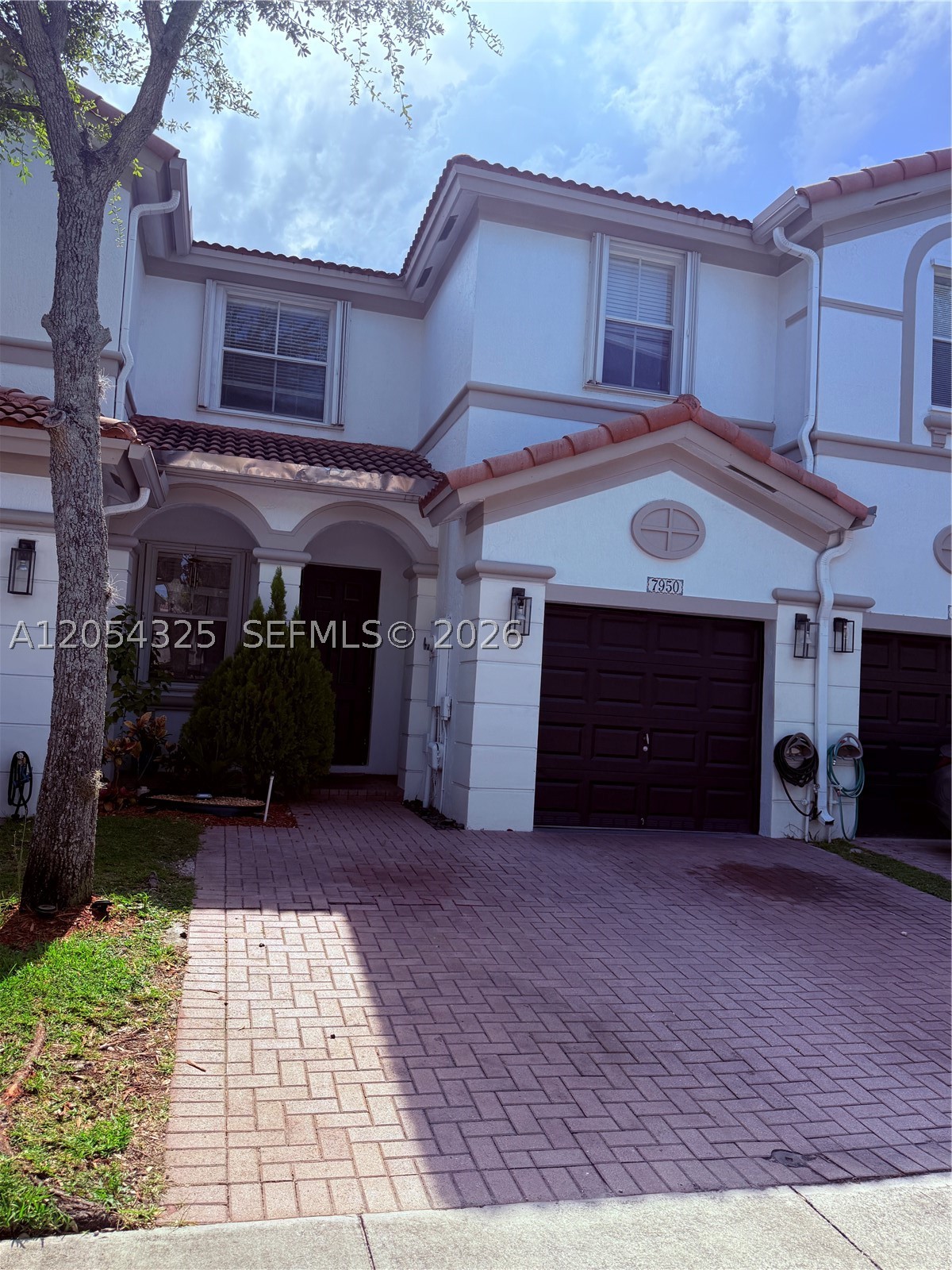 ISLANDS AT DORAL 1ST ADDN - Residential