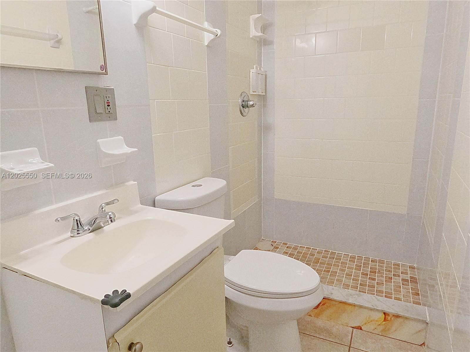 HOLT EST - Residential Lease