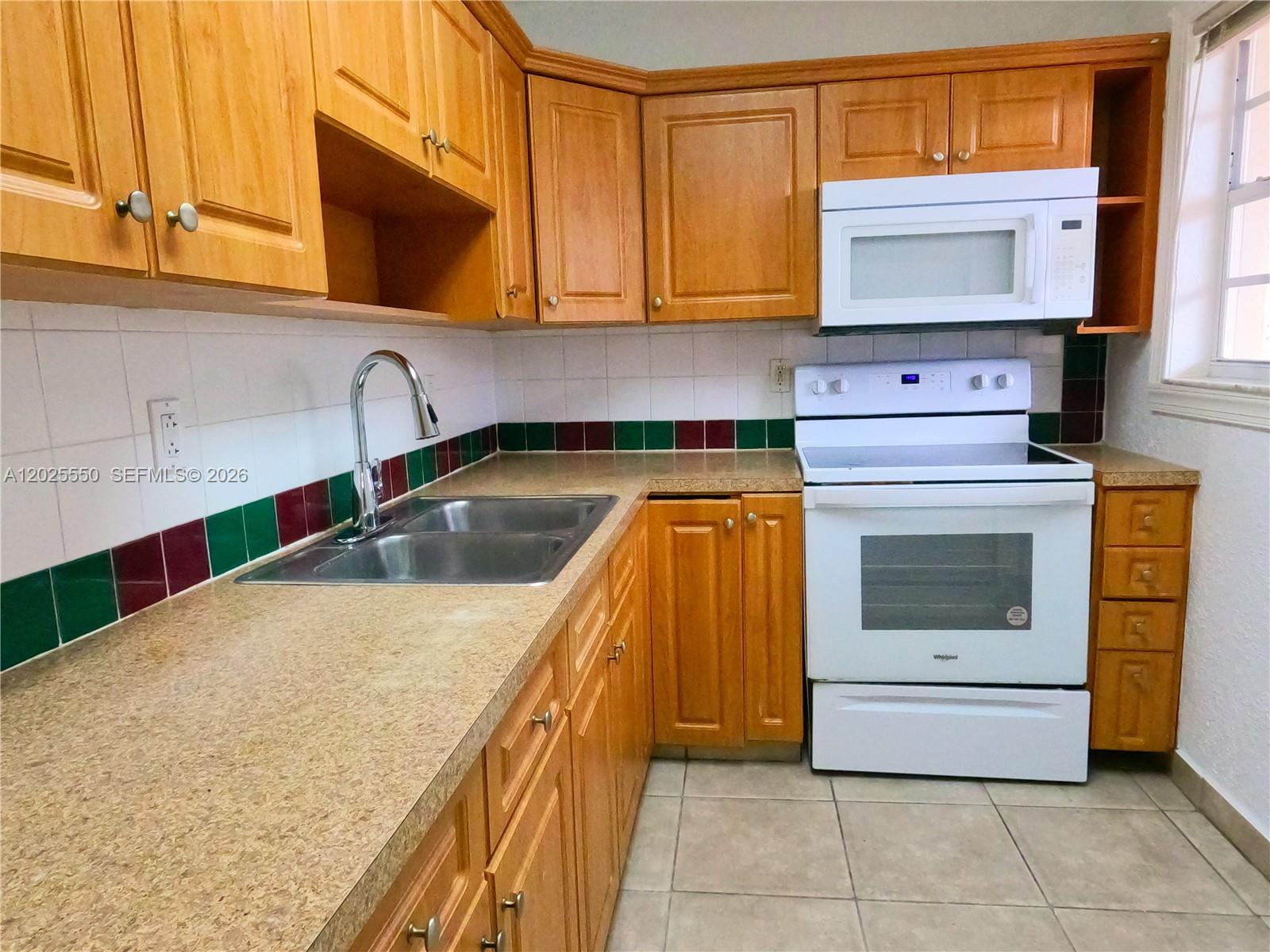 HOLT EST - Residential Lease