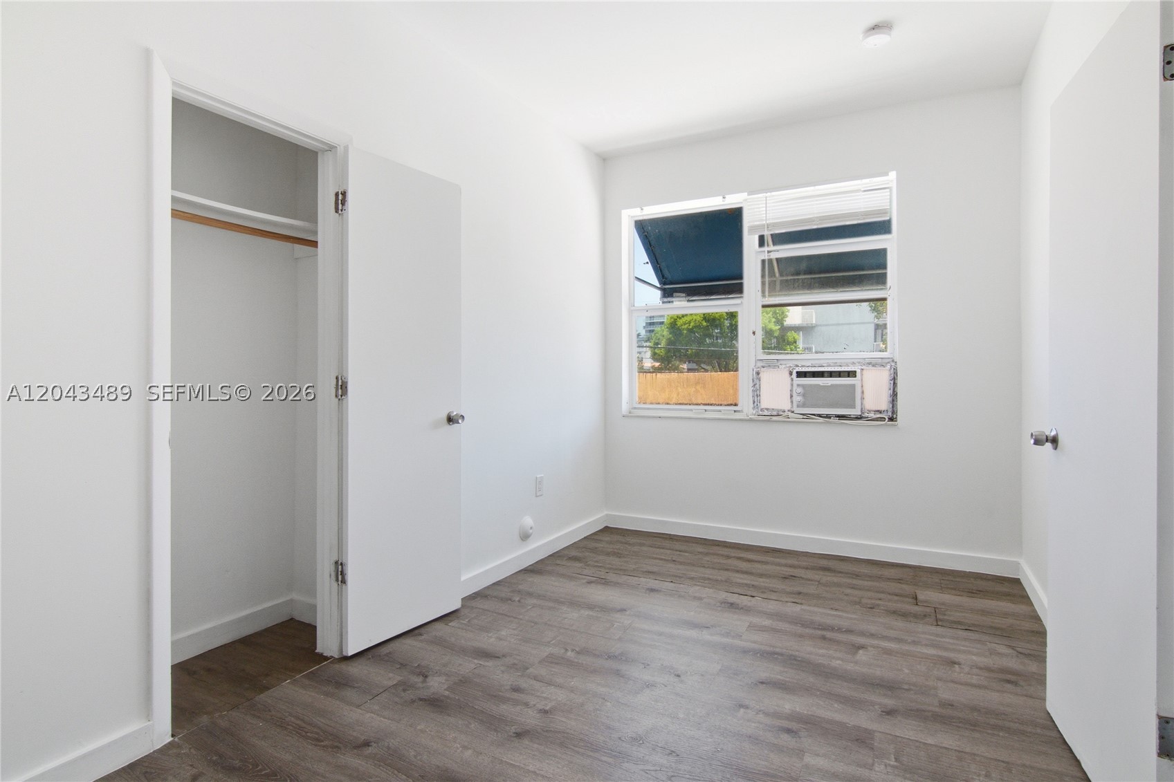 LAWRENCE ESTATE LAND CO - Residential Lease