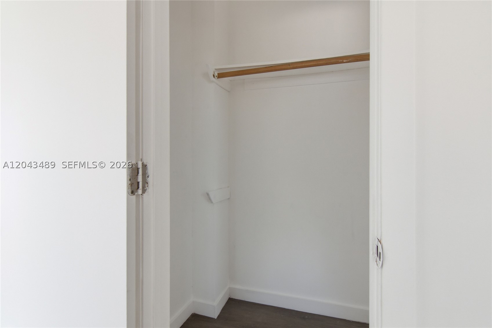LAWRENCE ESTATE LAND CO - Residential Lease