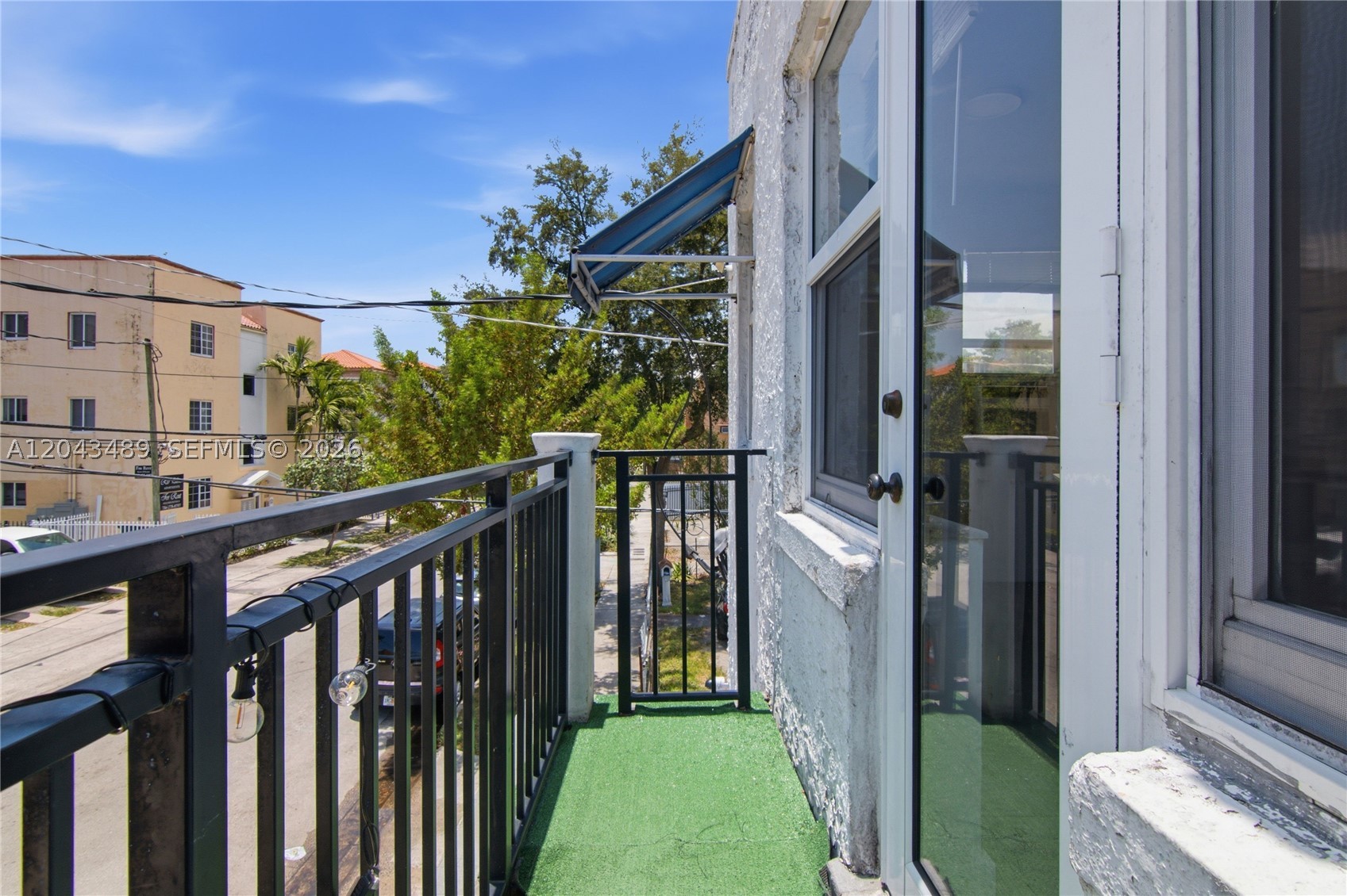 LAWRENCE ESTATE LAND CO - Residential Lease