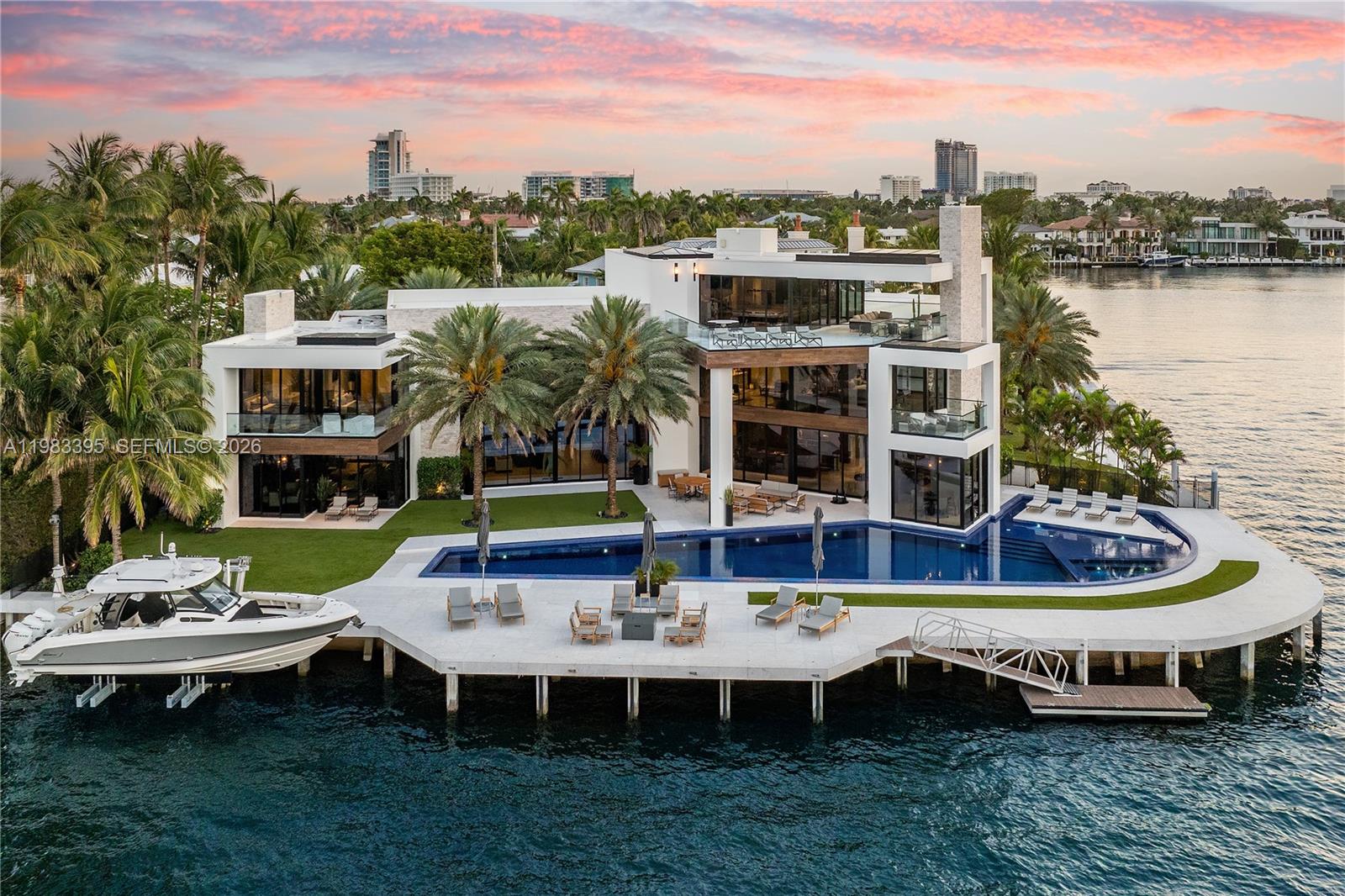 ISLA BAHIA - Residential