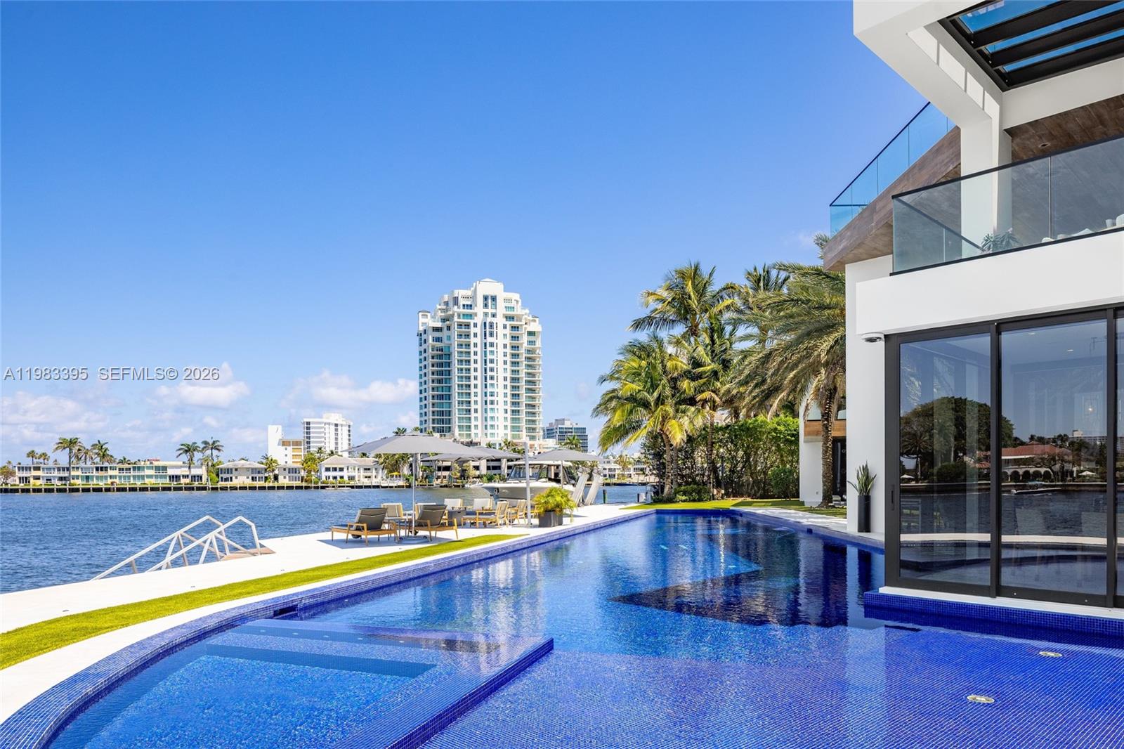 ISLA BAHIA - Residential