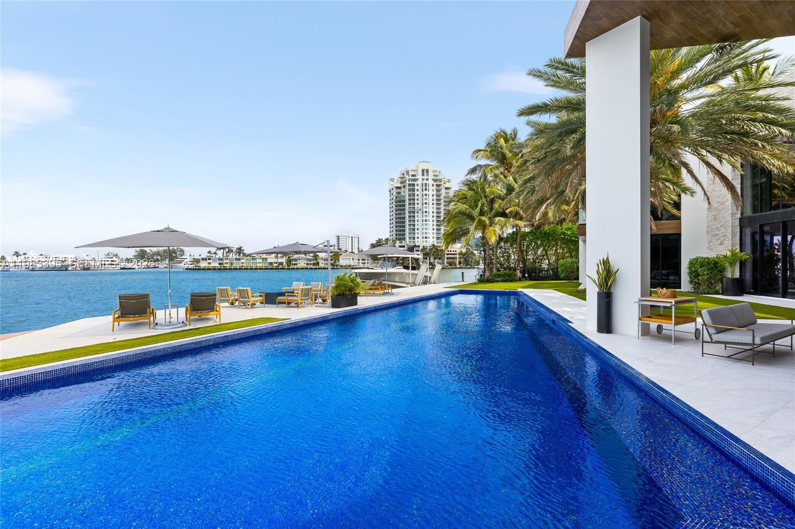 ISLA BAHIA - Residential