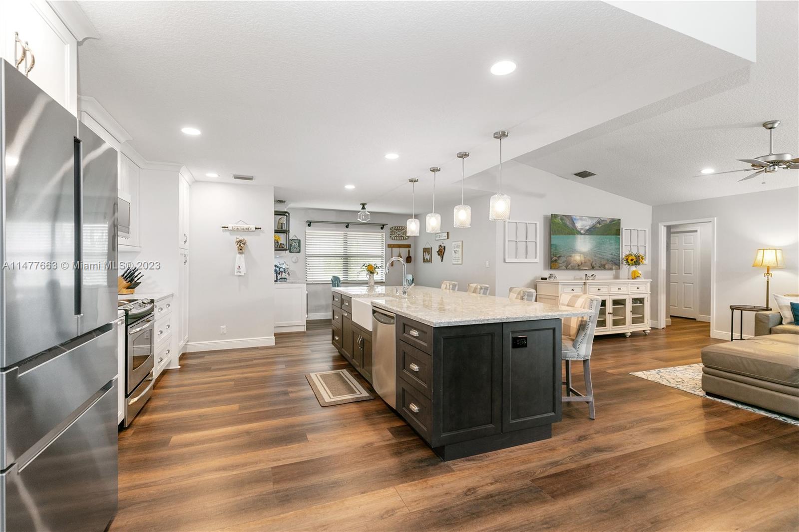 WEST GLEN - Residential
