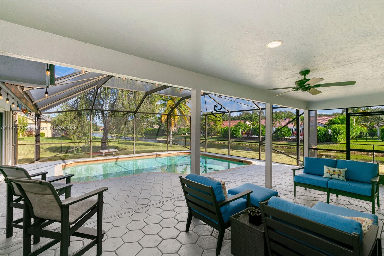WEST GLEN - Residential