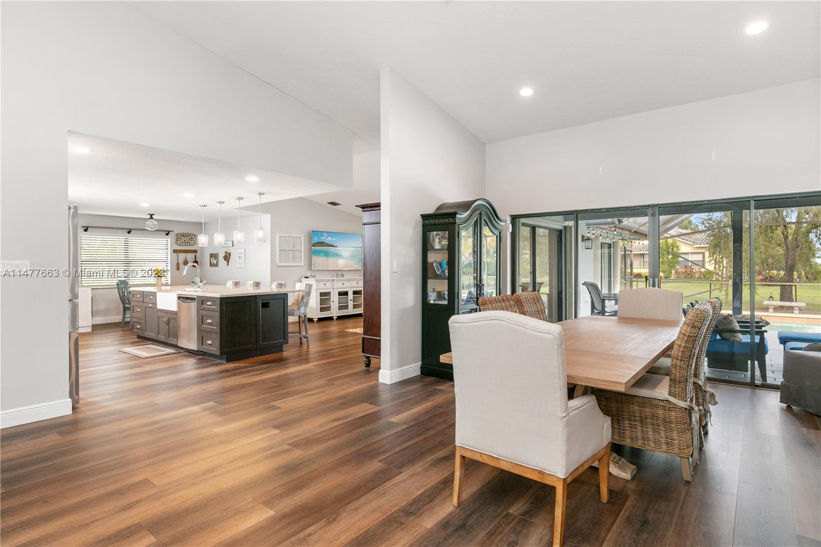 WEST GLEN - Residential