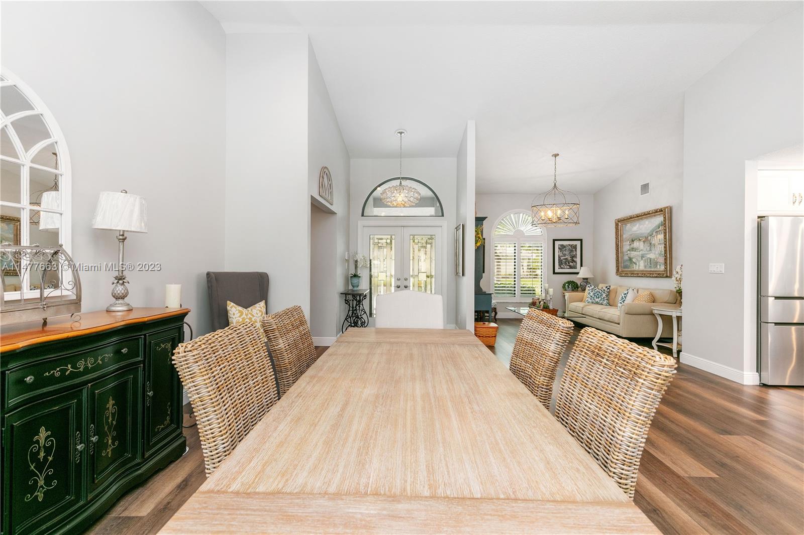 WEST GLEN - Residential