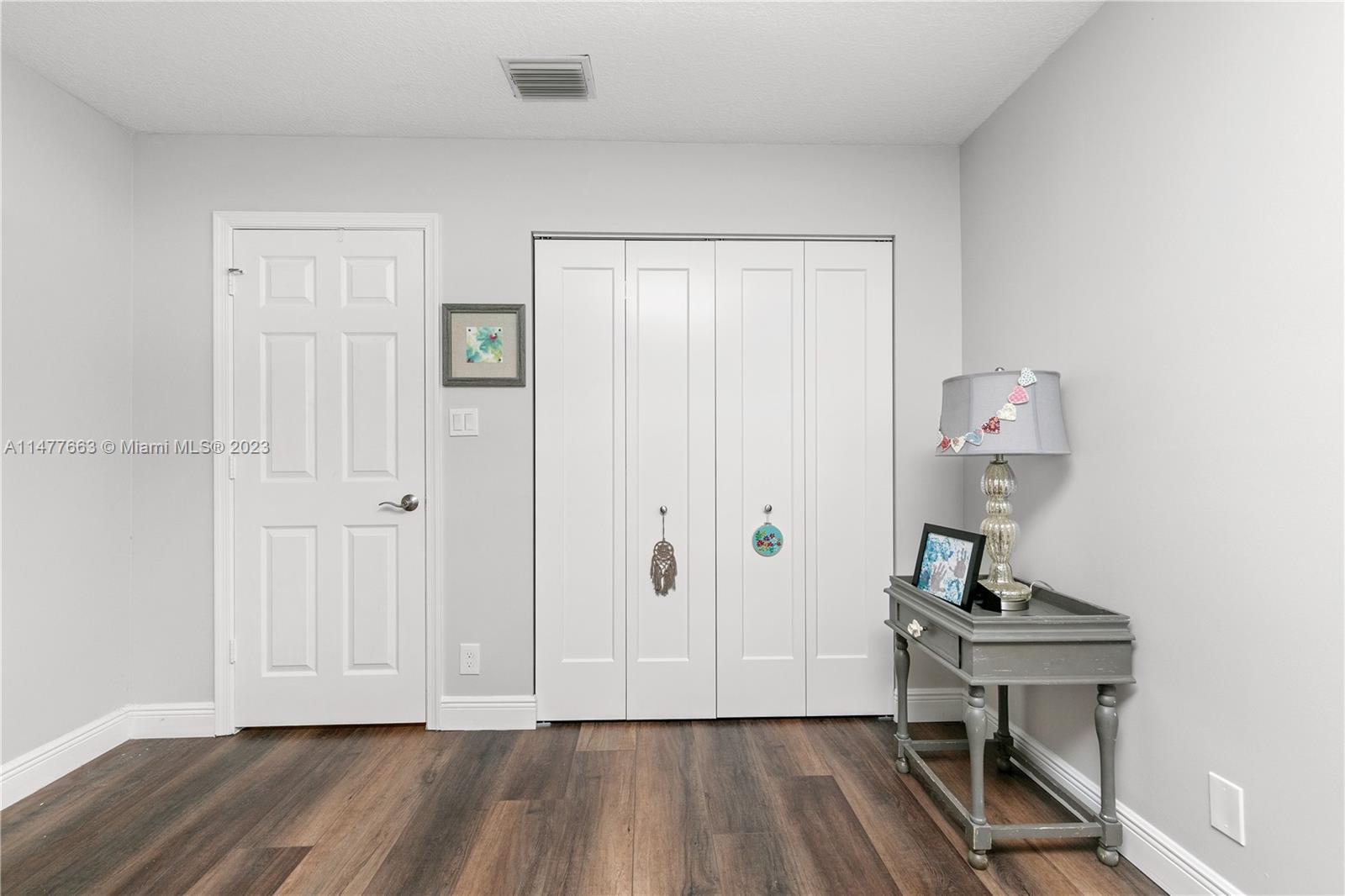 WEST GLEN - Residential