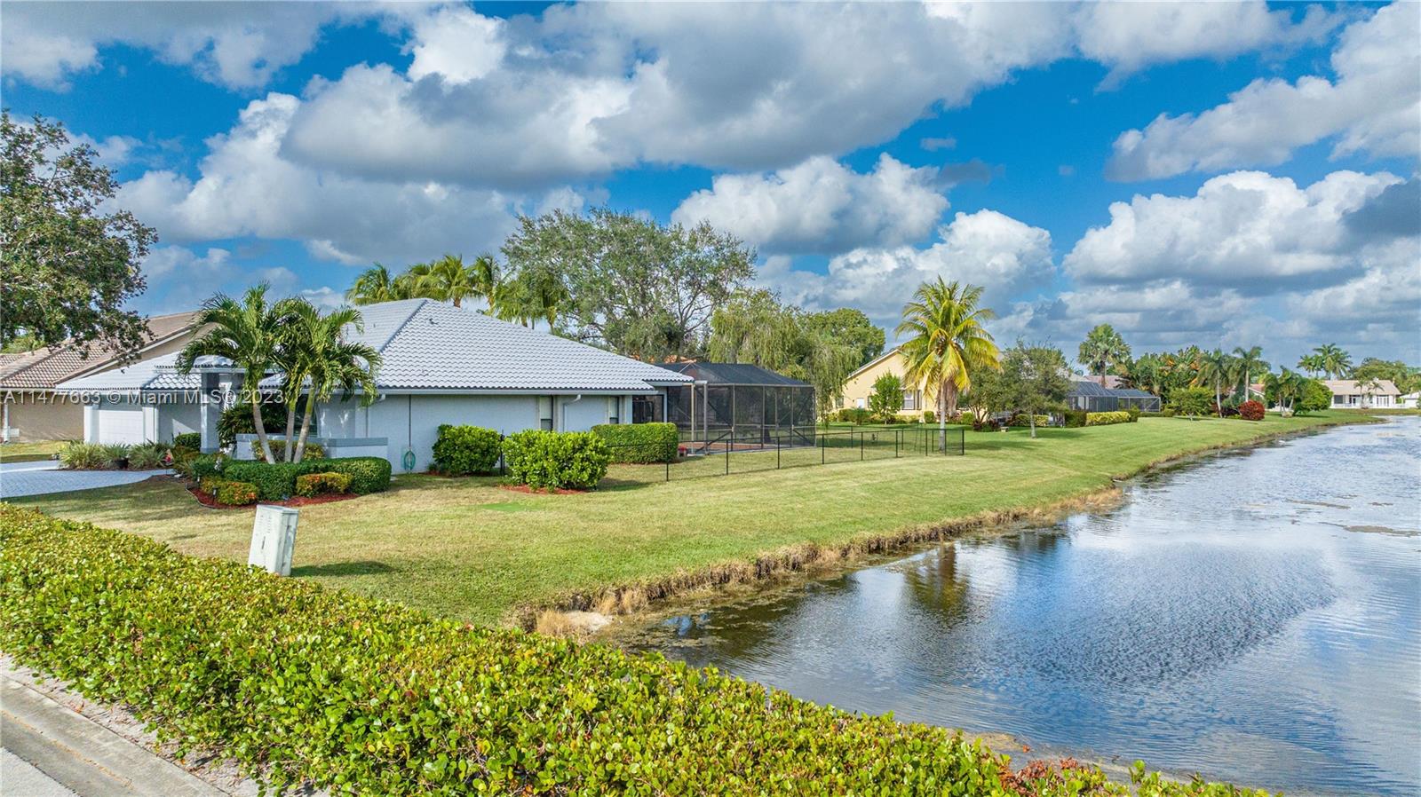 WEST GLEN - Residential