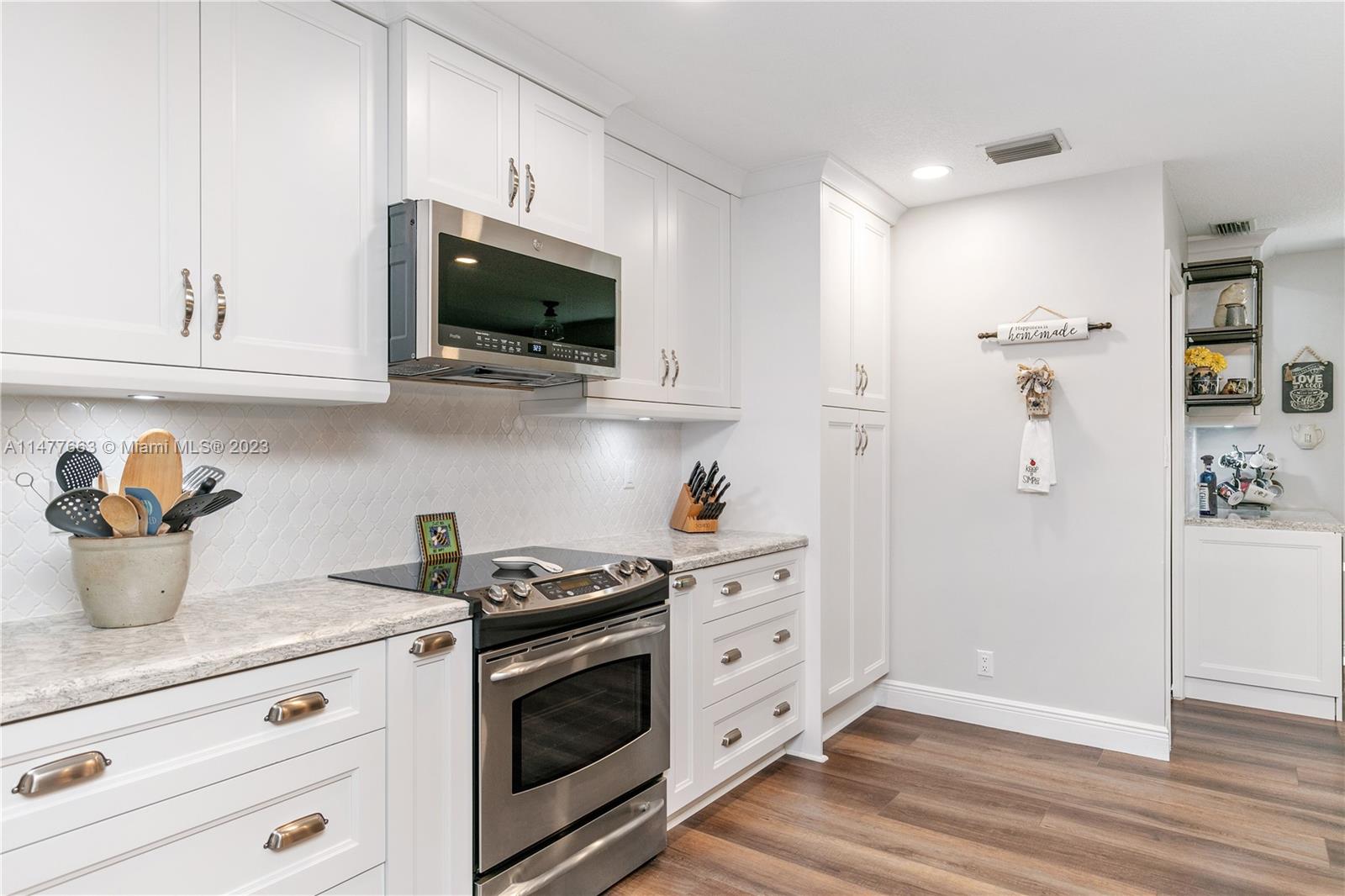 WEST GLEN - Residential