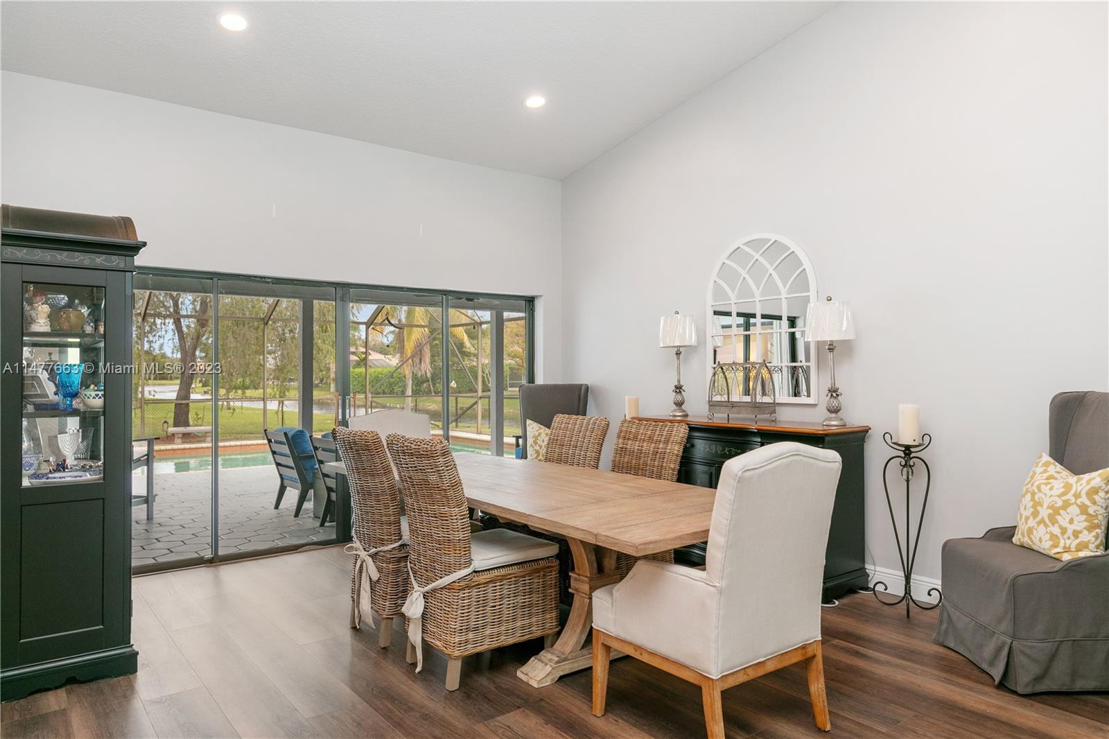 WEST GLEN - Residential