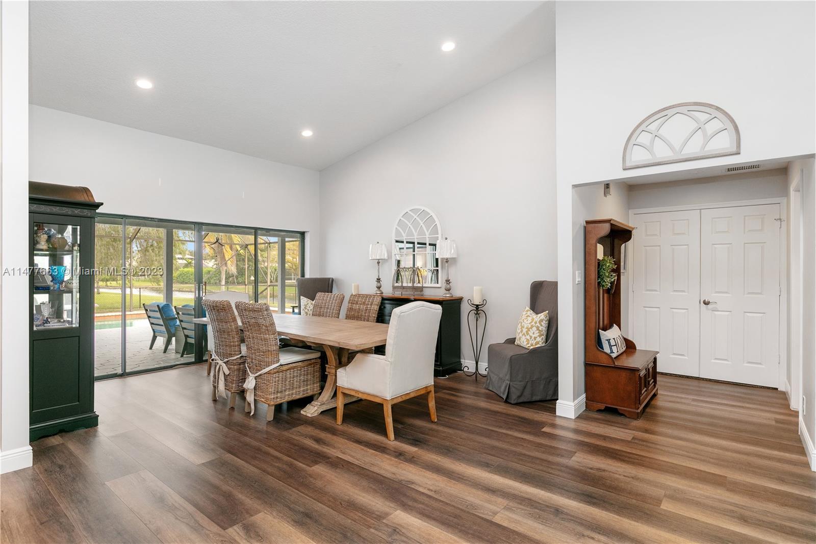 WEST GLEN - Residential