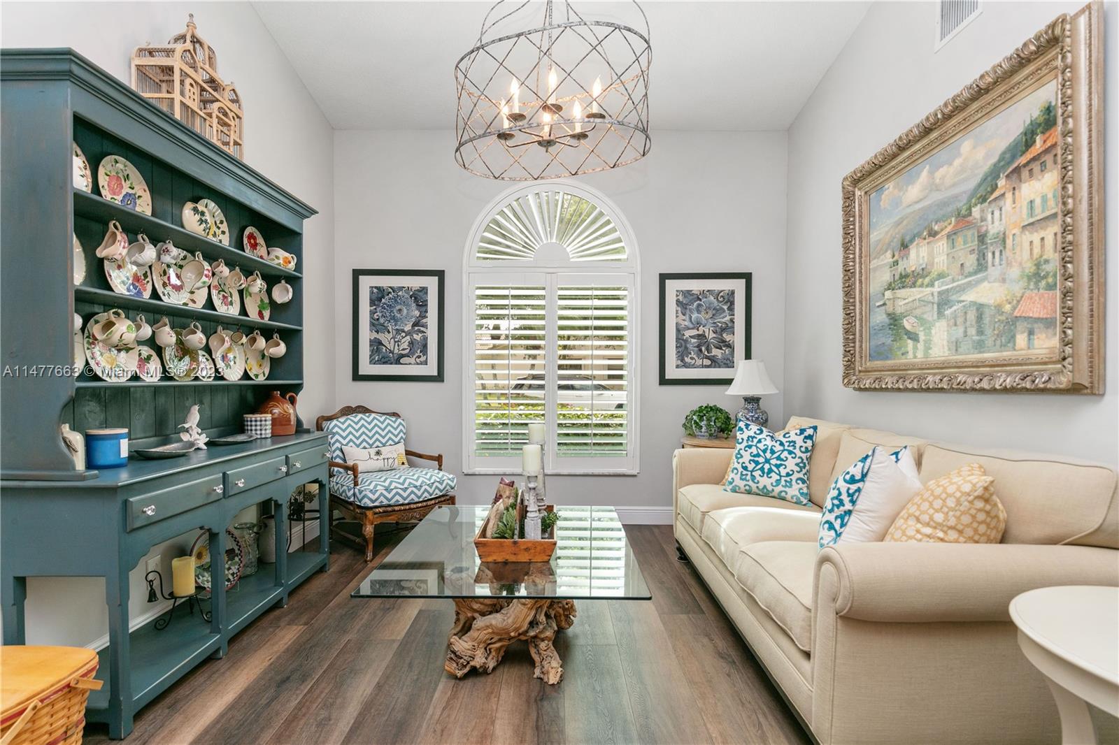 WEST GLEN - Residential