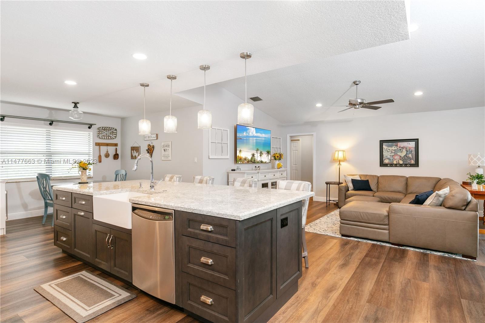 WEST GLEN - Residential