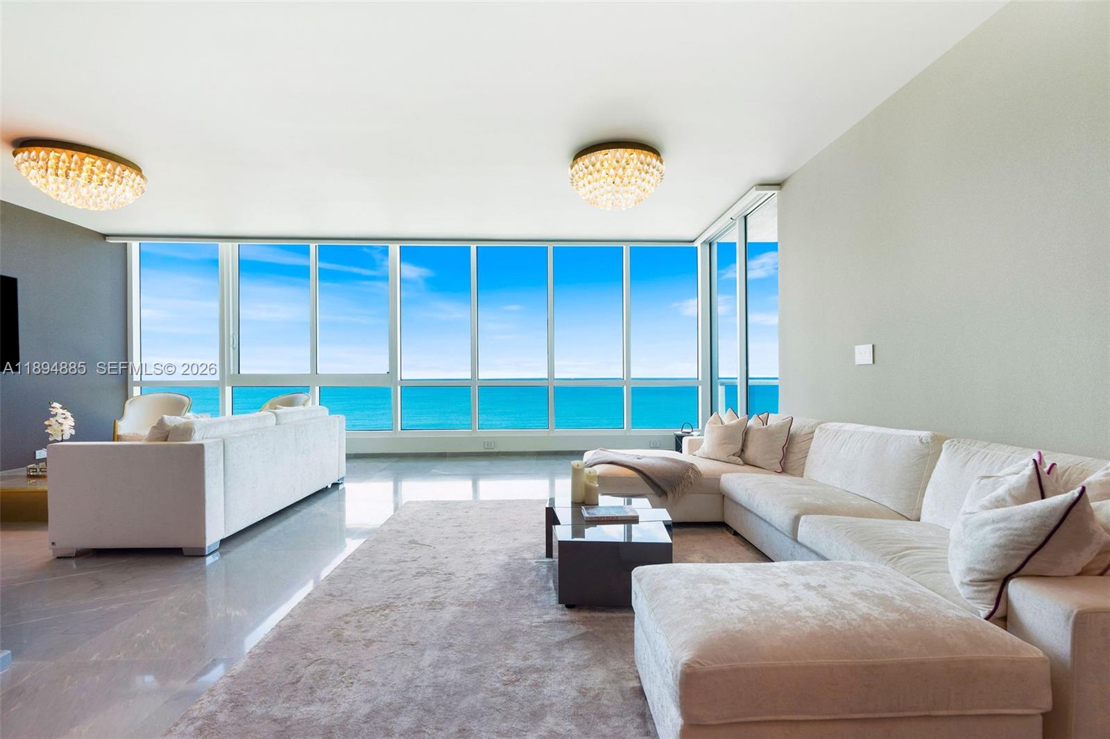 CONTINUUM ON SOUTH BEACH - Residential