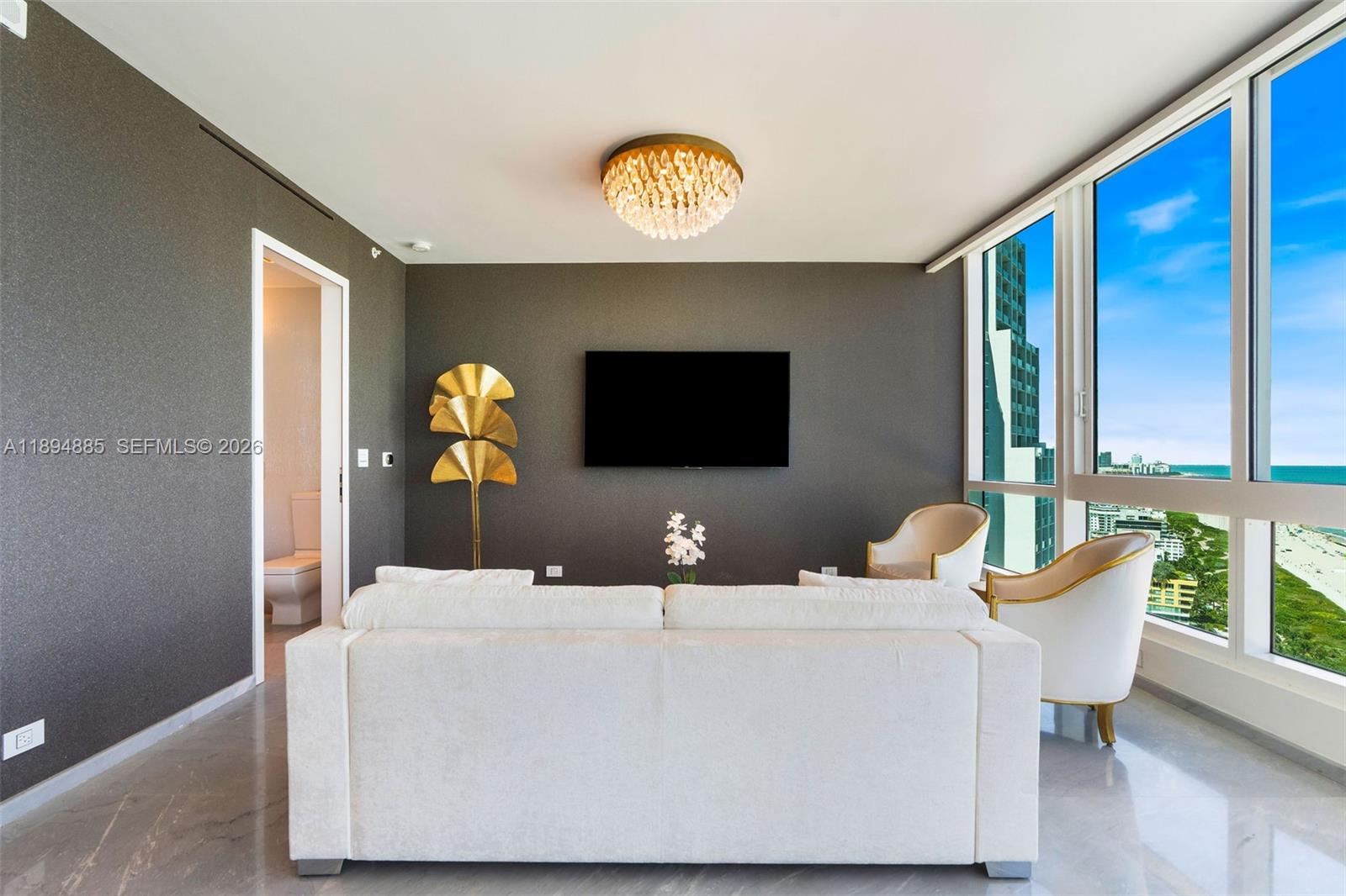 CONTINUUM ON SOUTH BEACH - Residential