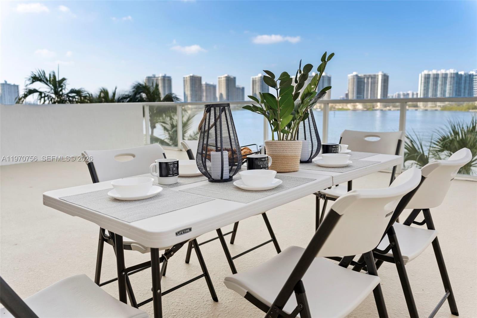 MARINA BAY CLUB CONDO HOT - Residential