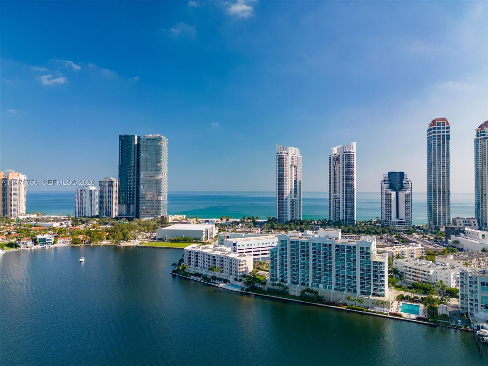 MARINA BAY CLUB CONDO HOT - Residential