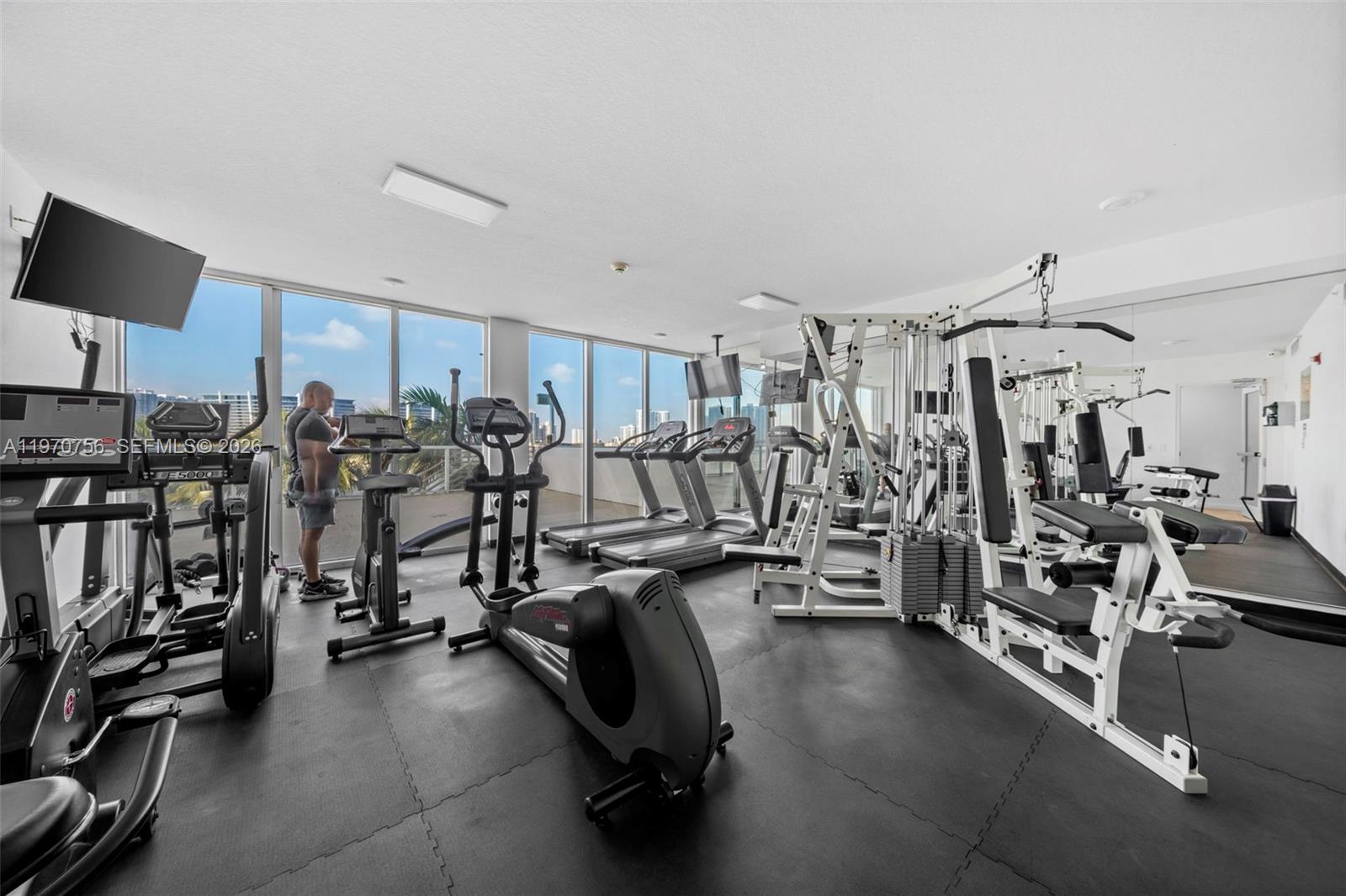 MARINA BAY CLUB CONDO HOT - Residential