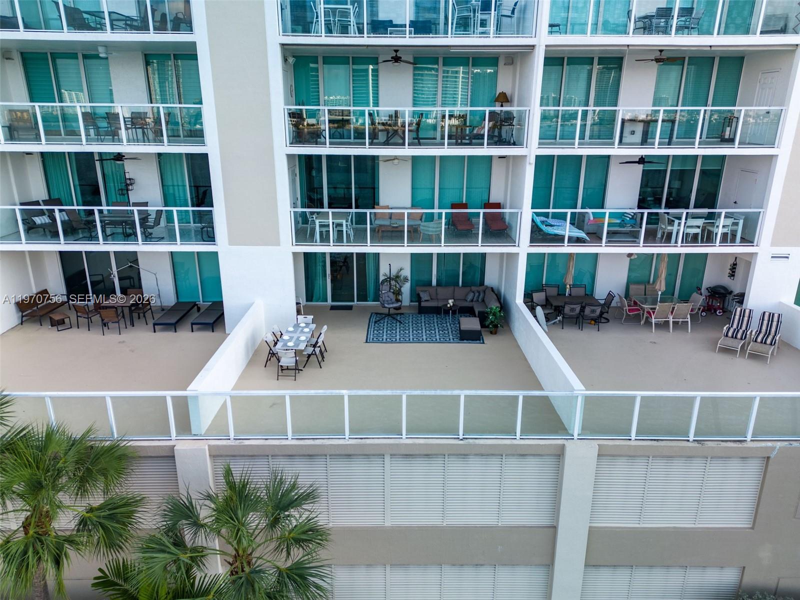 MARINA BAY CLUB CONDO HOT - Residential