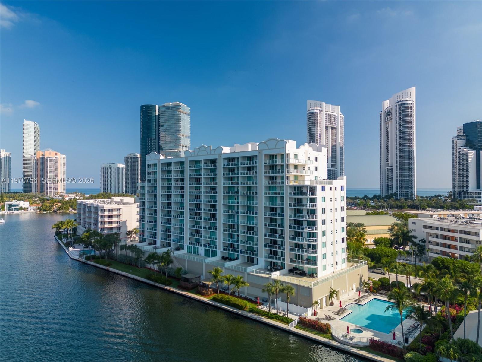 MARINA BAY CLUB CONDO HOT - Residential