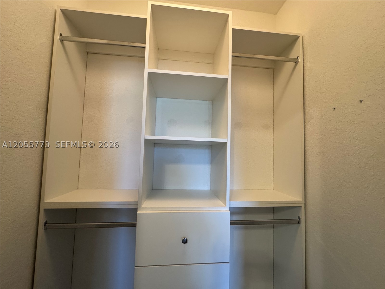 KEYS GARDEN - Residential Lease