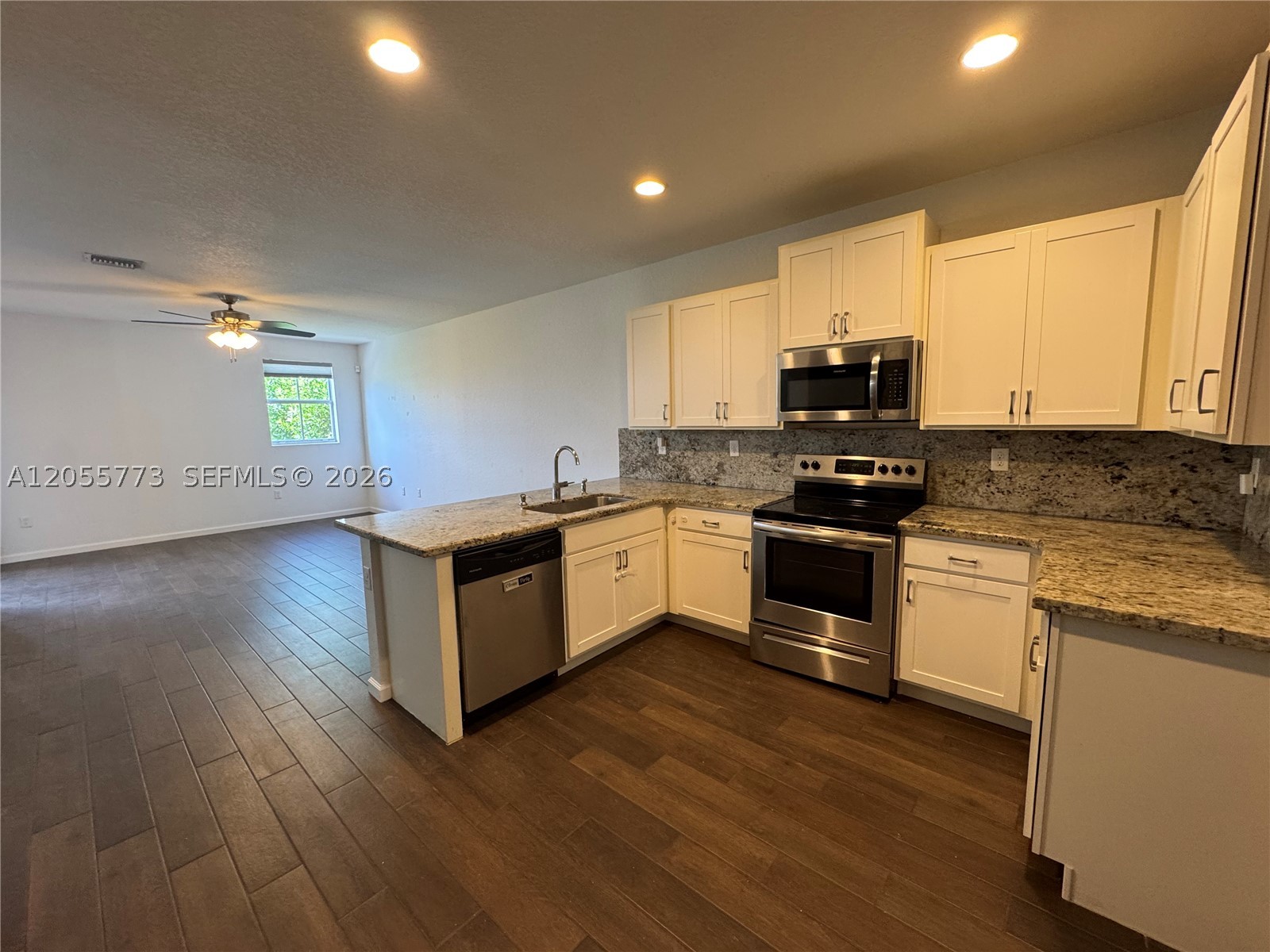 KEYS GARDEN - Residential Lease
