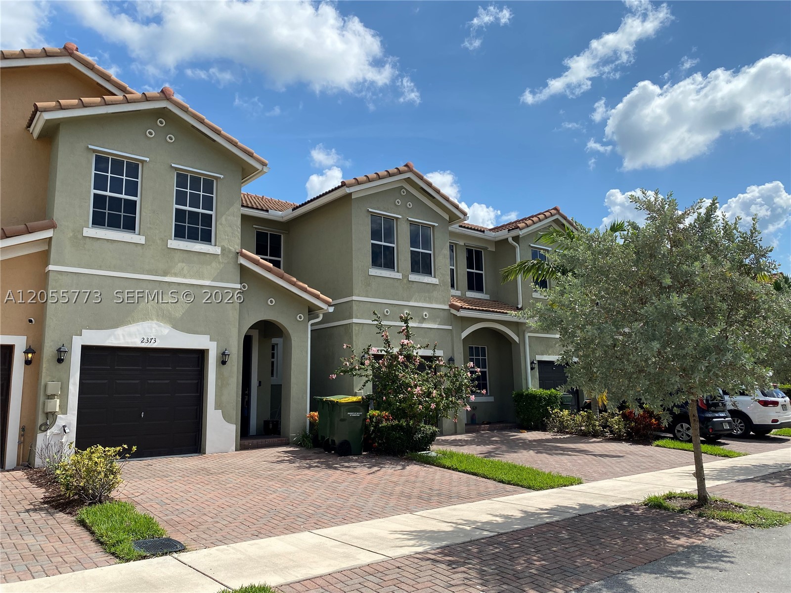 KEYS GARDEN - Residential Lease