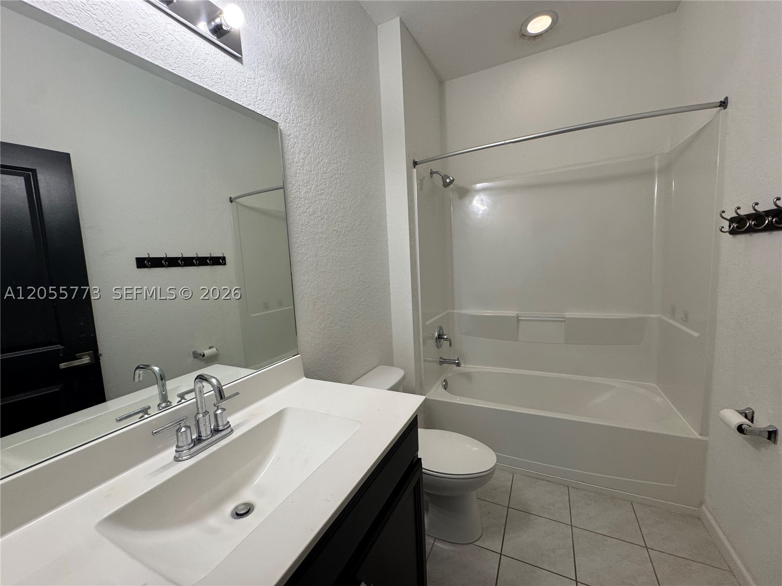 KEYS GARDEN - Residential Lease