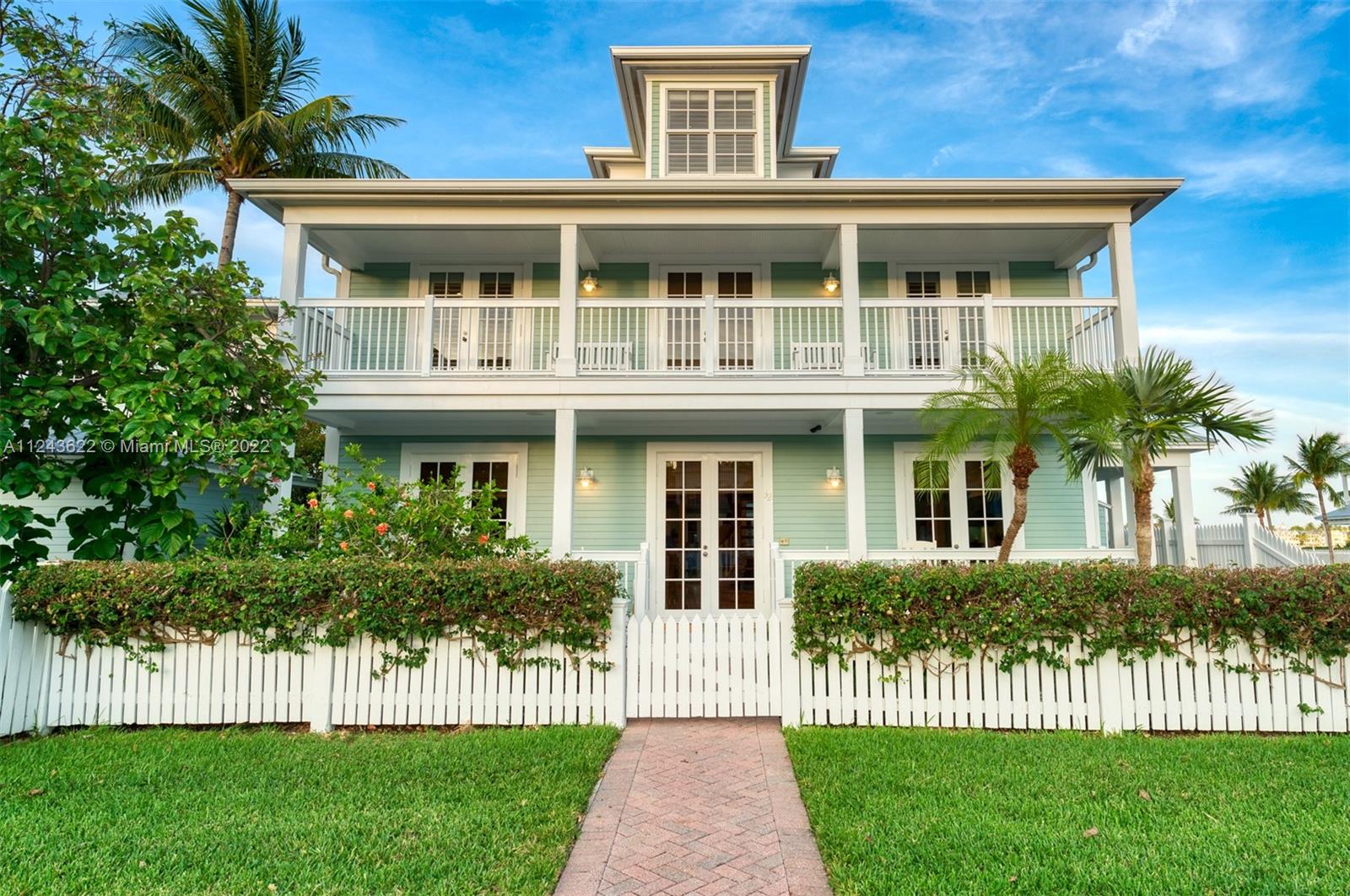 SUNSET KEY (TANK) ISLAND - Residential