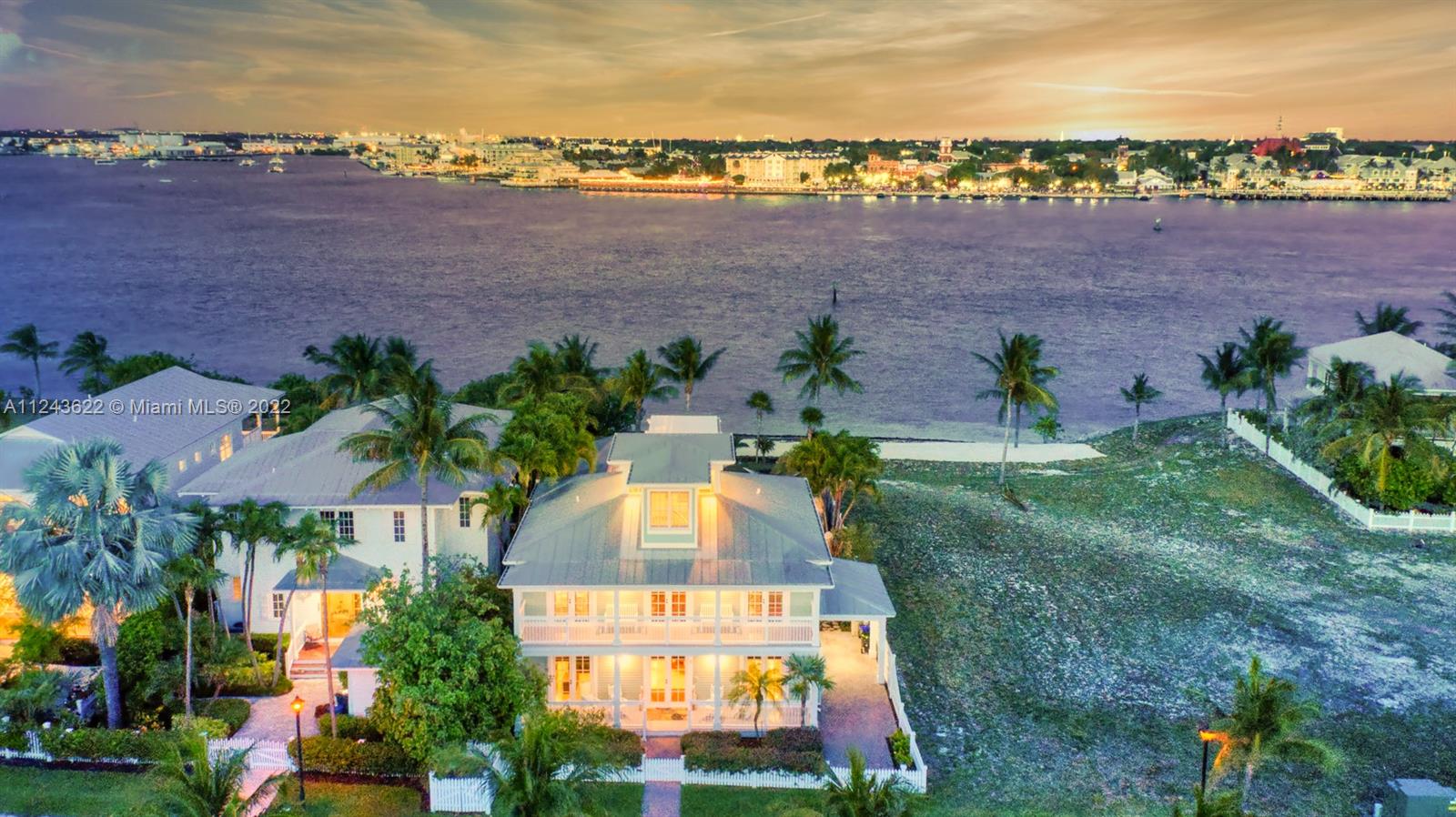 SUNSET KEY (TANK) ISLAND - Residential