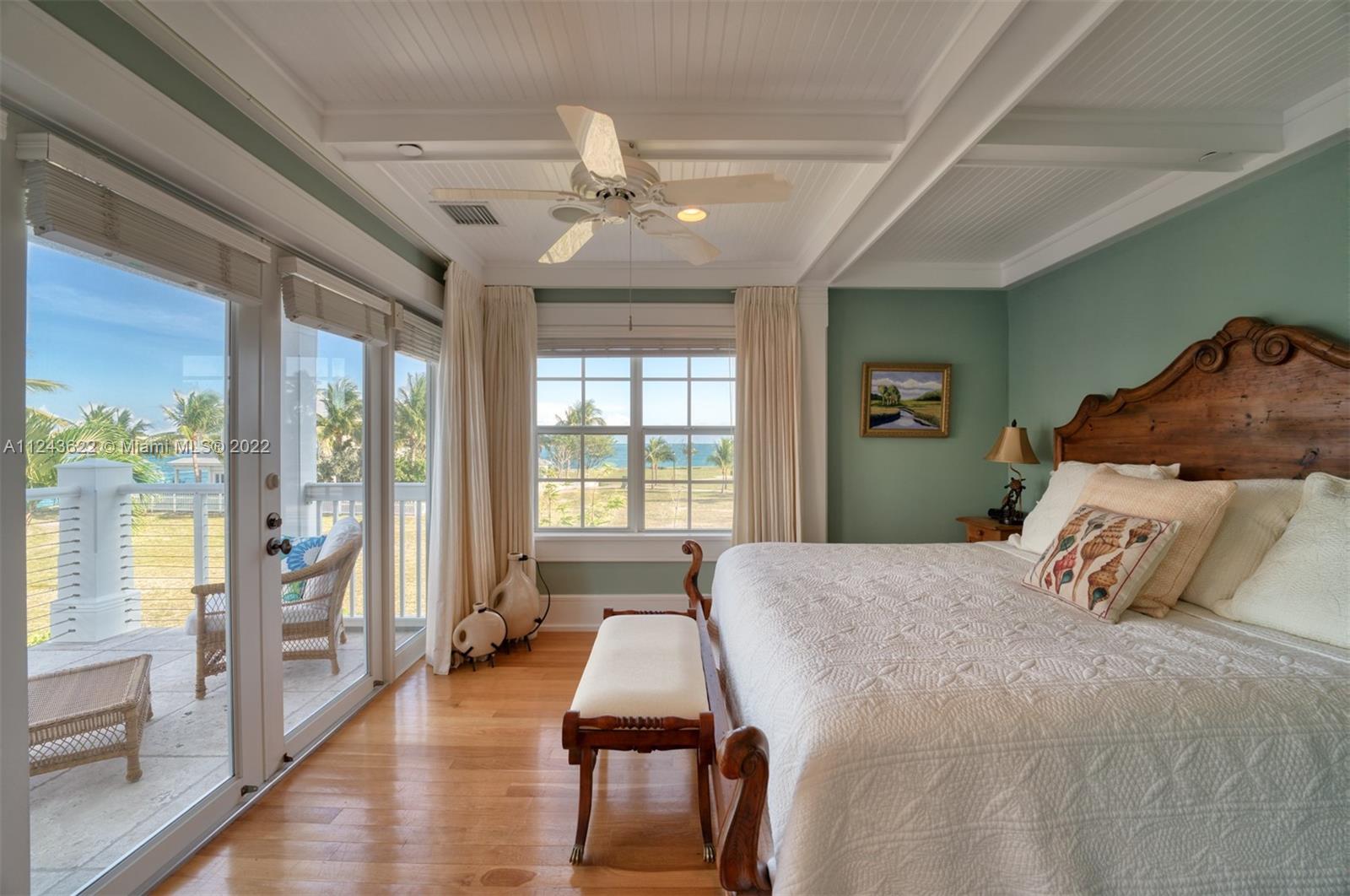 SUNSET KEY (TANK) ISLAND - Residential