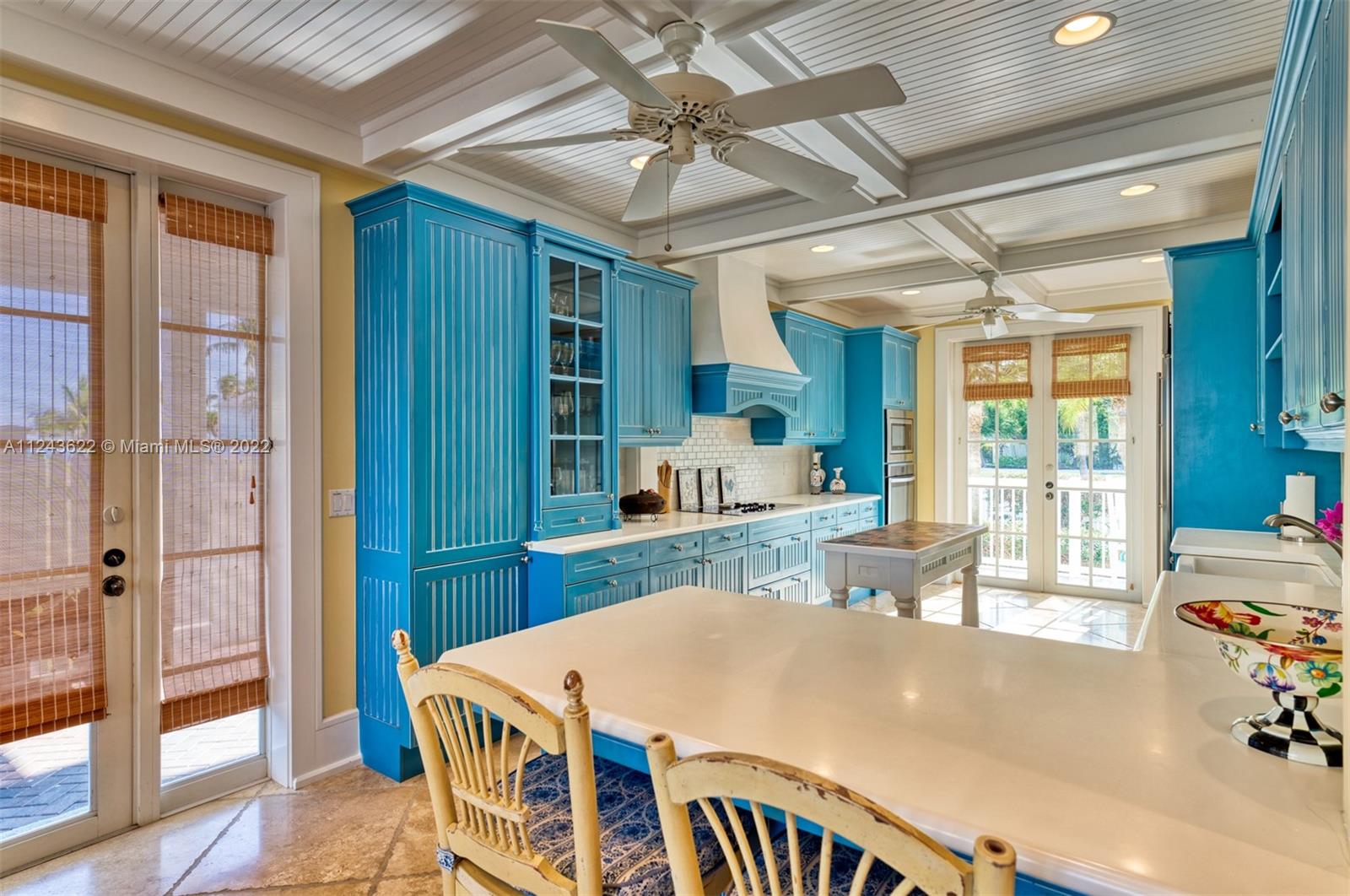SUNSET KEY (TANK) ISLAND - Residential