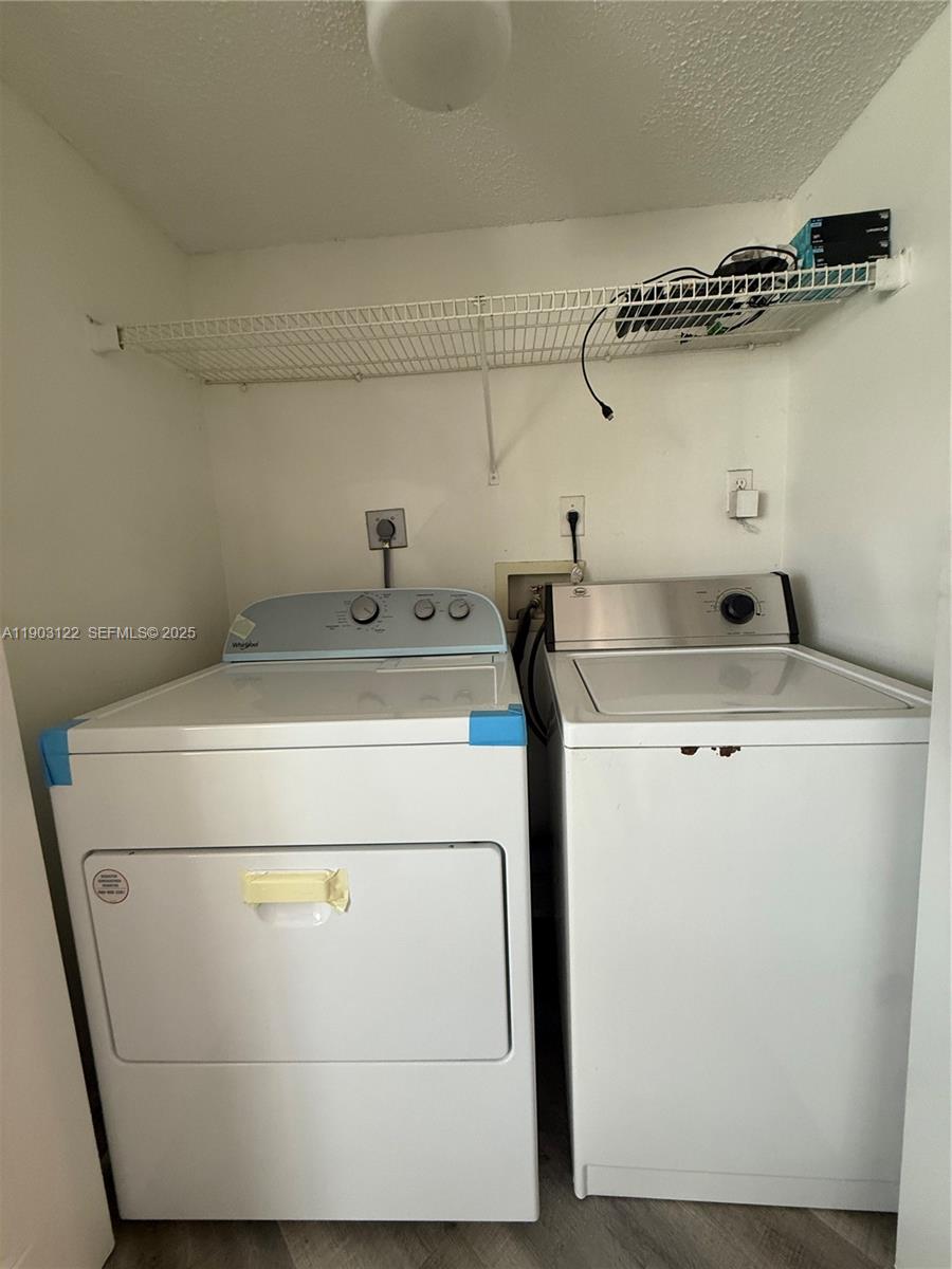KEYS GATE CONDO NO SIX - Residential