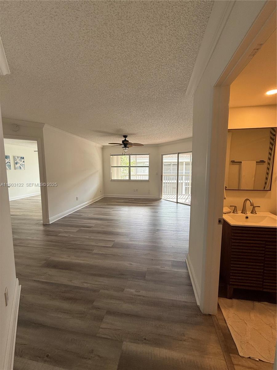 KEYS GATE CONDO NO SIX - Residential