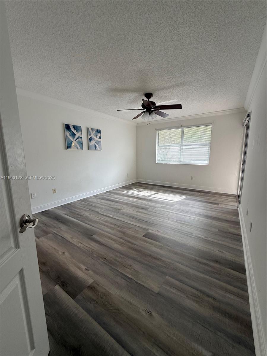 KEYS GATE CONDO NO SIX - Residential