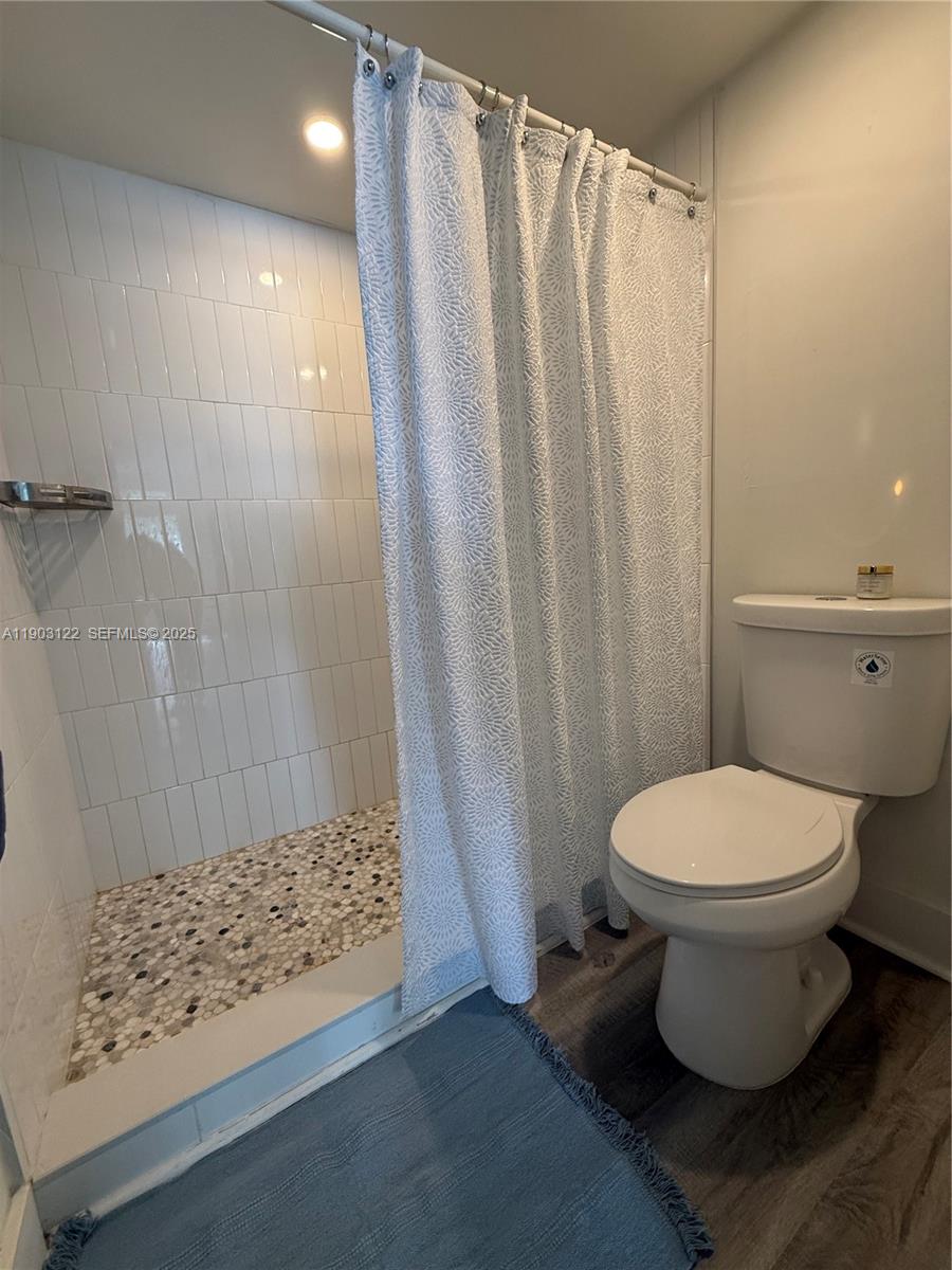 KEYS GATE CONDO NO SIX - Residential