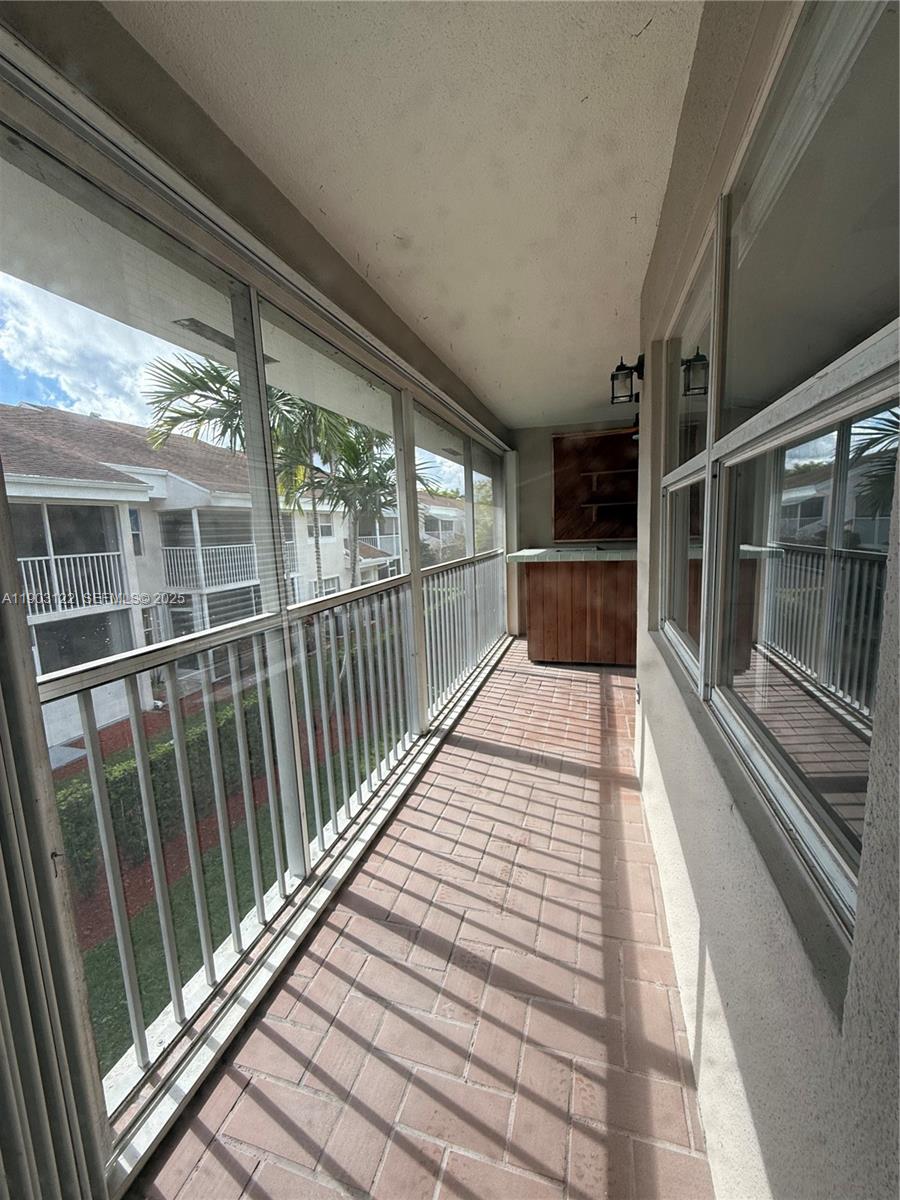 KEYS GATE CONDO NO SIX - Residential